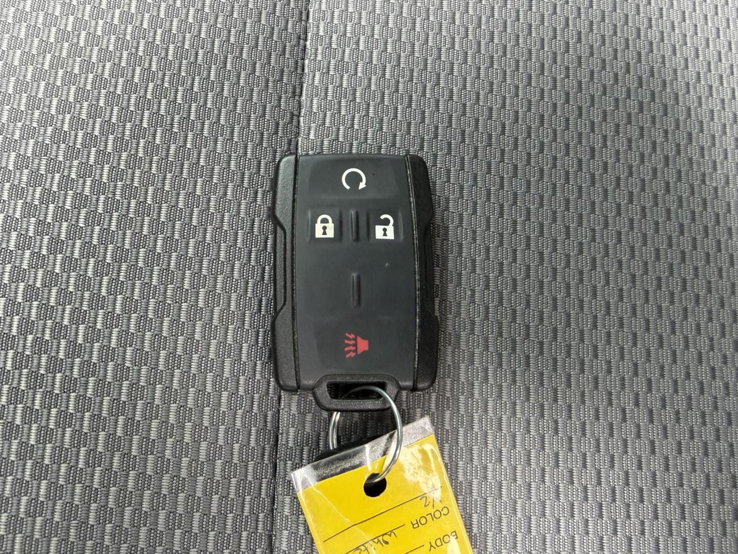 2014 WHITE /Gray Chevrolet Silverado 1500 1LT Crew Cab 4WD (3GCUKREC2EG) with an 5.3L V8 engine, Automatic transmission, located at 2990 Old Orchard Rd., Jackson, MO, 63755, 37.354214, -89.612106 - 2014 Chevrolet Silverado 1500 LT 1-Owner 60xxx miles 4x4 5.3L V8 Automatic Backup Camera Power Driver Seat Bluetooth Remote Start Cruise Power Windows/Locks/Mirrors We have financing available and we accept trades! Fill out a credit application on our website or come by today! If you ha - Photo#5