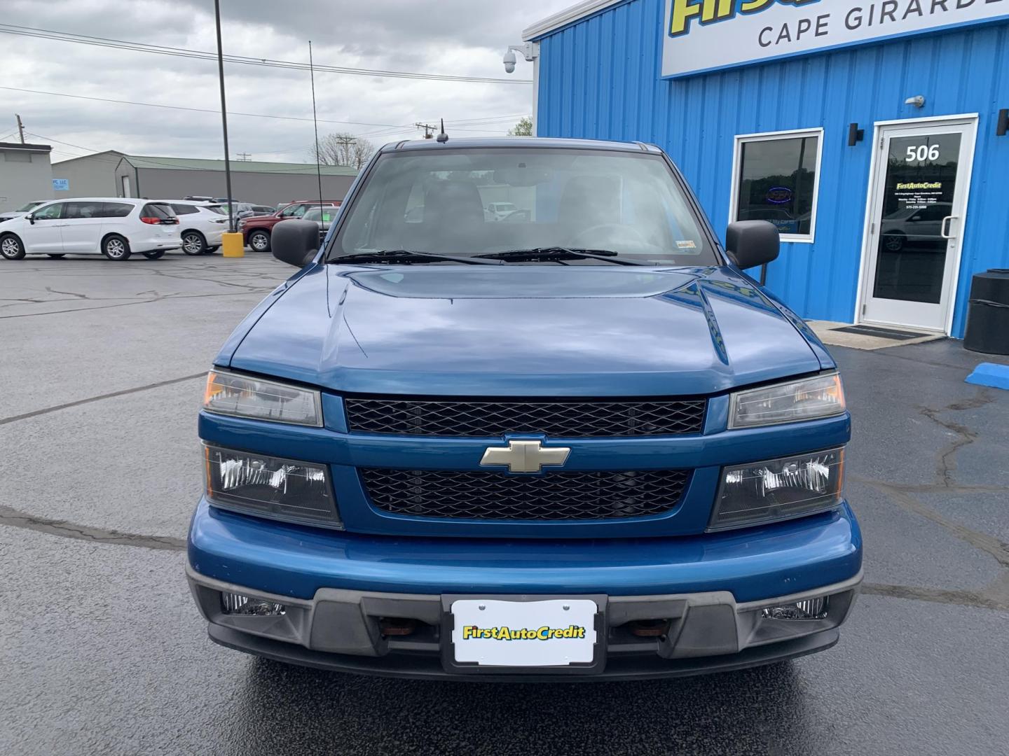 2011 BLUE /BLACK Chevrolet Colorado 1LT 4WD (1GCGTCF98B8) with an 2.9L L4 DOHC 16V engine, Automatic transmission, located at 506 S. Kingshighway, Cape Girardeau, MO, 63703, (573) 235-5000, 37.294991, -89.553635 - 2011 Chevrolet Colorado 1LT 4WD 68,xxx miles Low Miles! 4WD Cruise Bed Cover Power Windows/Locks/Mirrors We have financing available and we accept trades! Fill out a credit application on our website or come by today! If you have any questions, give us a call at (573) 235-5000 or visit our - Photo#1