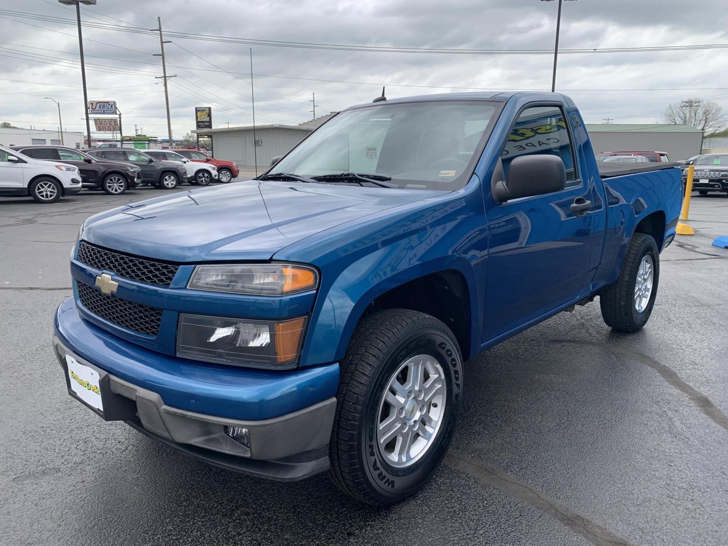 2011 BLUE /BLACK Chevrolet Colorado 1LT 4WD (1GCGTCF98B8) with an 2.9L L4 DOHC 16V engine, Automatic transmission, located at 506 S. Kingshighway, Cape Girardeau, MO, 63703, (573) 235-5000, 37.294991, -89.553635 - 2011 Chevrolet Colorado 1LT 4WD 68,xxx miles Low Miles! 4WD Cruise Bed Cover Power Windows/Locks/Mirrors We have financing available and we accept trades! Fill out a credit application on our website or come by today! If you have any questions, give us a call at (573) 235-5000 or visit our - Photo#3