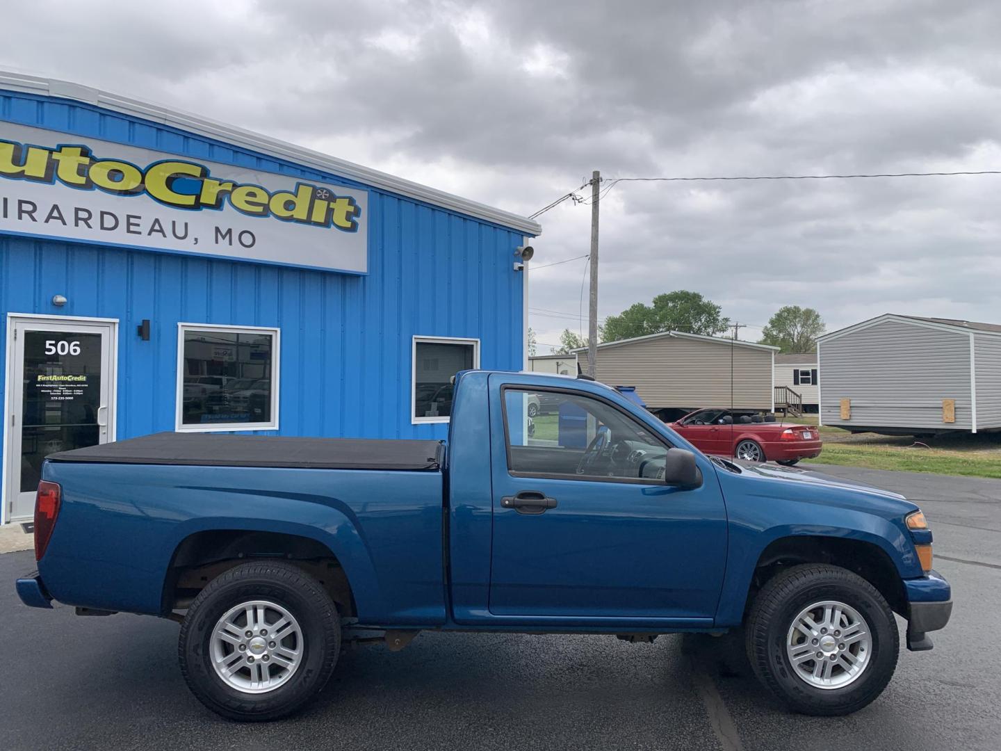 2011 BLUE /BLACK Chevrolet Colorado 1LT 4WD (1GCGTCF98B8) with an 2.9L L4 DOHC 16V engine, Automatic transmission, located at 506 S. Kingshighway, Cape Girardeau, MO, 63703, (573) 235-5000, 37.294991, -89.553635 - 2011 Chevrolet Colorado 1LT 4WD 68,xxx miles Low Miles! 4WD Cruise Bed Cover Power Windows/Locks/Mirrors We have financing available and we accept trades! Fill out a credit application on our website or come by today! If you have any questions, give us a call at (573) 235-5000 or visit our - Photo#9
