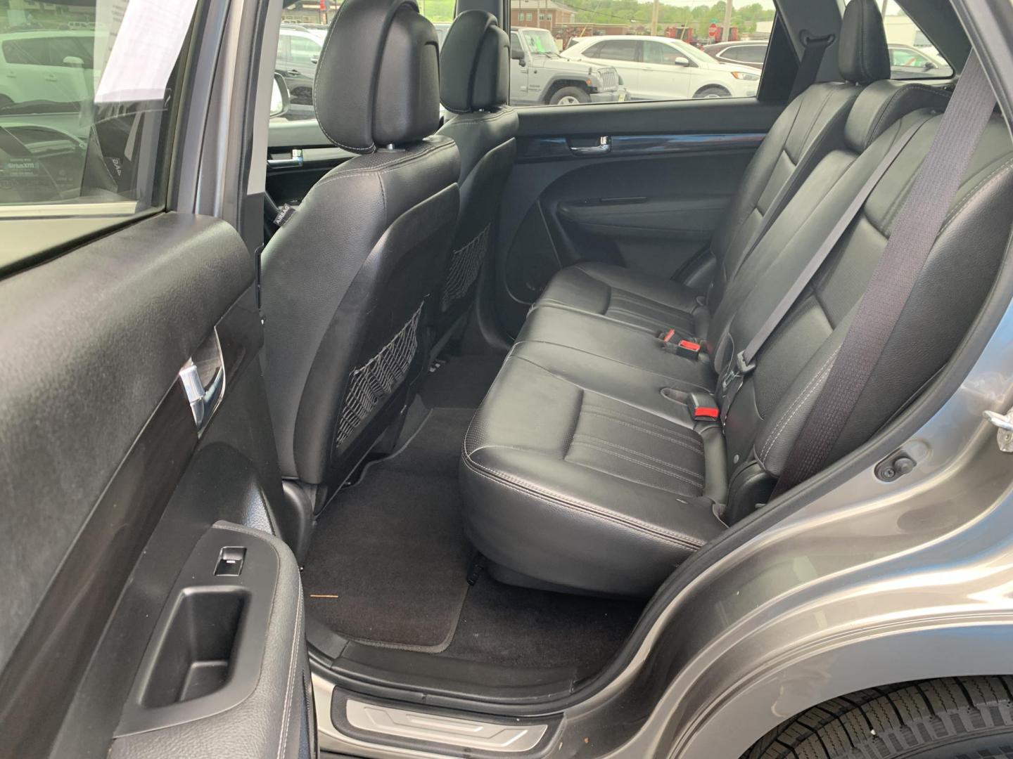 2013 GRAY /BLACK Kia Sorento SX AWD (5XYKWDA22DG) with an 3.5L V6 DOHC 24V engine, Automatic transmission, located at 506 S. Kingshighway, Cape Girardeau, MO, 63703, (573) 235-5000, 37.294991, -89.553635 - 2013 Kia Sorento SX AWD 97,xxx miles Heated and Cooled Drivers Seat Heated Steering Wheel AWD Bluetooth Power Seats Leather Seats Sun Roof 3rd. Row We have financing available and we accept trades! Fill out a credit application on our website or come by today! If you have any questions, - Photo#16