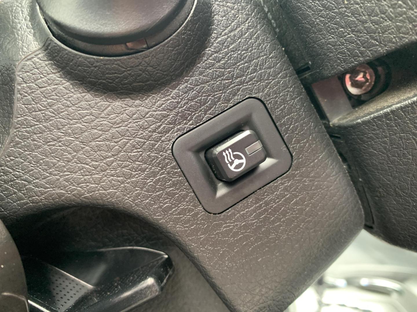 2013 GRAY /BLACK Kia Sorento SX AWD (5XYKWDA22DG) with an 3.5L V6 DOHC 24V engine, Automatic transmission, located at 506 S. Kingshighway, Cape Girardeau, MO, 63703, (573) 235-5000, 37.294991, -89.553635 - 2013 Kia Sorento SX AWD 97,xxx miles Heated and Cooled Drivers Seat Heated Steering Wheel AWD Bluetooth Power Seats Leather Seats Sun Roof 3rd. Row We have financing available and we accept trades! Fill out a credit application on our website or come by today! If you have any questions, - Photo#29