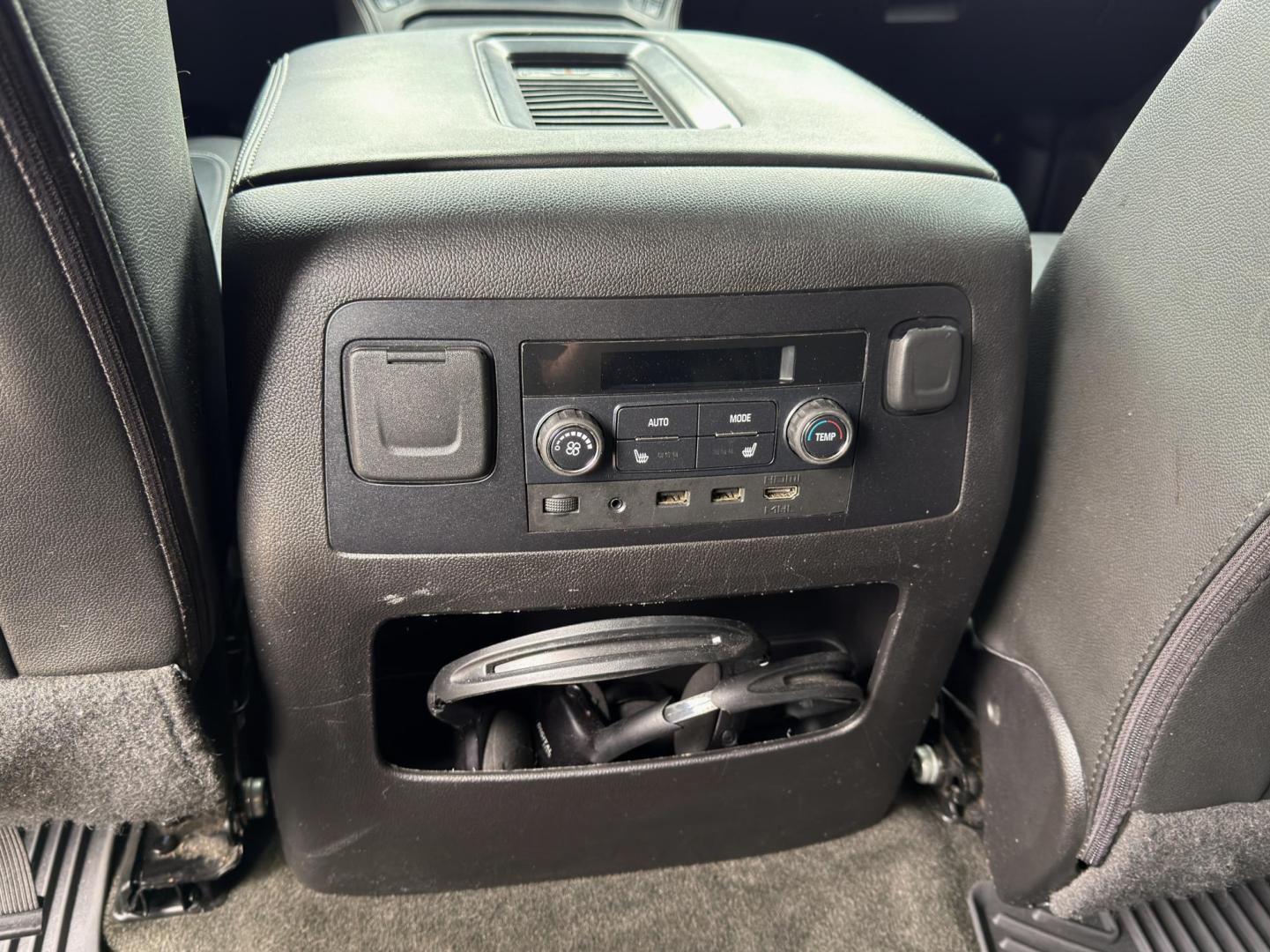 2017 WHITE /Black Chevrolet Tahoe Premier 4WD (1GNSKCKC6HR) with an 5.3L V8 engine, Automatic transmission, located at 2990 Old Orchard Rd., Jackson, MO, 63755, 37.354214, -89.612106 - 2017 Chevrolet Tahoe 1500 Premier 124xxx miles 4 Wheel Drive 5.3L V8 Automatic Leather 3rd Row Rear Entertainment Navigation Power/Heated/Cooled Seats Heated Rear Seats Heated Steering Wheel Backup Camera Sunroof Bluetooth Heads Up Display Power Running Boards Remote Start Cruise - Photo#9