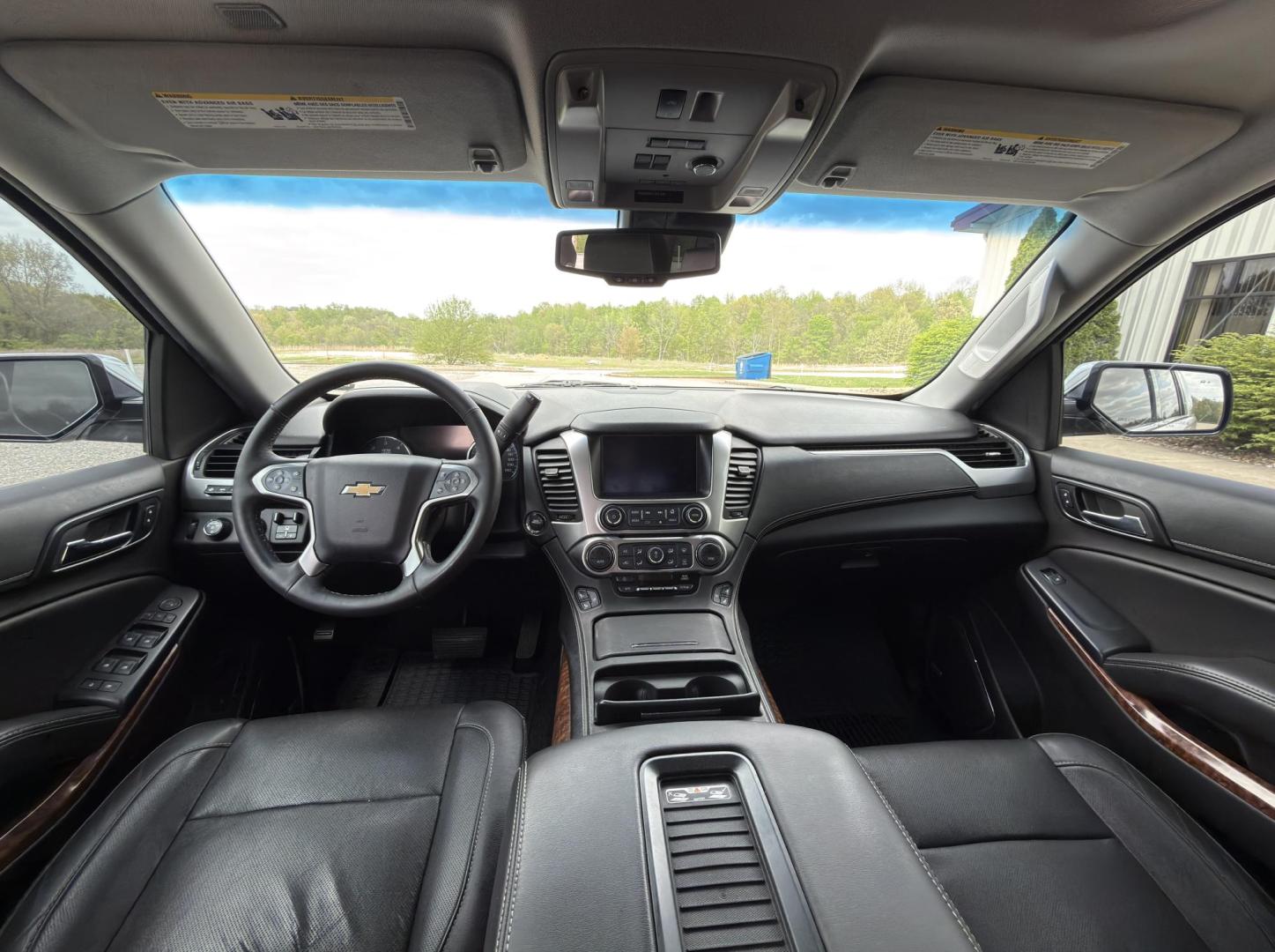 2017 WHITE /Black Chevrolet Tahoe Premier 4WD (1GNSKCKC6HR) with an 5.3L V8 engine, Automatic transmission, located at 2990 Old Orchard Rd., Jackson, MO, 63755, 37.354214, -89.612106 - 2017 Chevrolet Tahoe 1500 Premier 124xxx miles 4 Wheel Drive 5.3L V8 Automatic Leather 3rd Row Rear Entertainment Navigation Power/Heated/Cooled Seats Heated Rear Seats Heated Steering Wheel Backup Camera Sunroof Bluetooth Heads Up Display Power Running Boards Remote Start Cruise - Photo#30