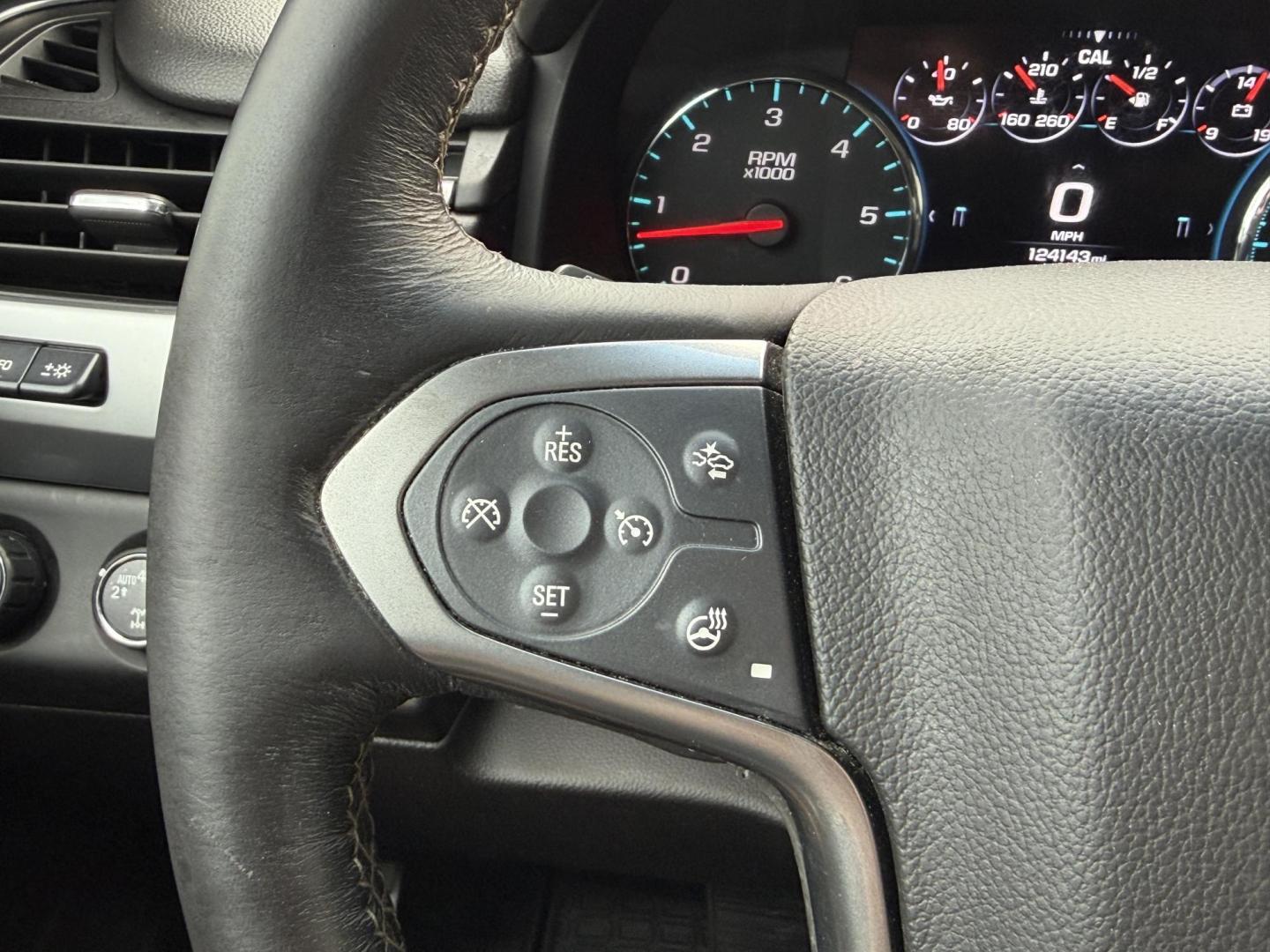 2017 WHITE /Black Chevrolet Tahoe Premier 4WD (1GNSKCKC6HR) with an 5.3L V8 engine, Automatic transmission, located at 2990 Old Orchard Rd., Jackson, MO, 63755, 37.354214, -89.612106 - 2017 Chevrolet Tahoe 1500 Premier 124xxx miles 4 Wheel Drive 5.3L V8 Automatic Leather 3rd Row Rear Entertainment Navigation Power/Heated/Cooled Seats Heated Rear Seats Heated Steering Wheel Backup Camera Sunroof Bluetooth Heads Up Display Power Running Boards Remote Start Cruise - Photo#32