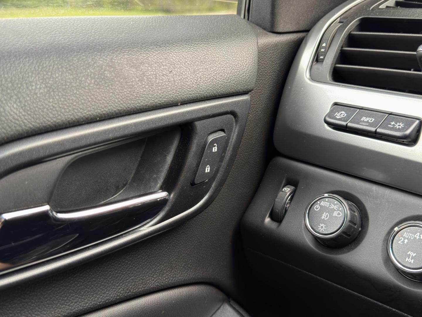 2017 WHITE /Black Chevrolet Tahoe Premier 4WD (1GNSKCKC6HR) with an 5.3L V8 engine, Automatic transmission, located at 2990 Old Orchard Rd., Jackson, MO, 63755, 37.354214, -89.612106 - 2017 Chevrolet Tahoe 1500 Premier 124xxx miles 4 Wheel Drive 5.3L V8 Automatic Leather 3rd Row Rear Entertainment Navigation Power/Heated/Cooled Seats Heated Rear Seats Heated Steering Wheel Backup Camera Sunroof Bluetooth Heads Up Display Power Running Boards Remote Start Cruise - Photo#40