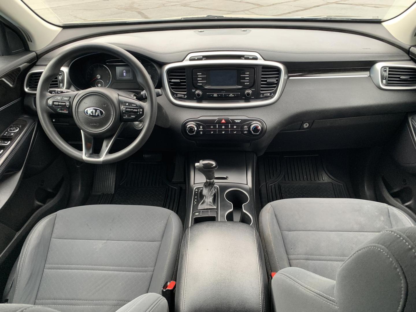 2017 GRAY /GRAY Kia Sorento L (5XYPG4A39HG) with an 2.4L L4 DOHC 16V engine, Automatic transmission, located at 506 S. Kingshighway, Cape Girardeau, MO, 63703, (573) 235-5000, 37.294991, -89.553635 - 2017 Kia Sorento L 113,xxx miles Bluetooth Cruise Cloth Seats Backup Camera Power Windows/Locks/Mirrors We have financing available and we accept trades! Fill out a credit application on our website or come by today! If you have any questions, give us a call at (573) 235-5000 or visit our - Photo#15