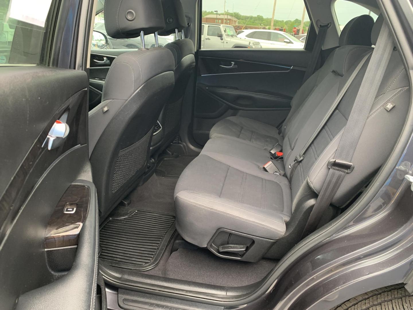 2017 GRAY /GRAY Kia Sorento L (5XYPG4A39HG) with an 2.4L L4 DOHC 16V engine, Automatic transmission, located at 506 S. Kingshighway, Cape Girardeau, MO, 63703, (573) 235-5000, 37.294991, -89.553635 - 2017 Kia Sorento L 113,xxx miles Bluetooth Cruise Cloth Seats Backup Camera Power Windows/Locks/Mirrors We have financing available and we accept trades! Fill out a credit application on our website or come by today! If you have any questions, give us a call at (573) 235-5000 or visit our - Photo#17