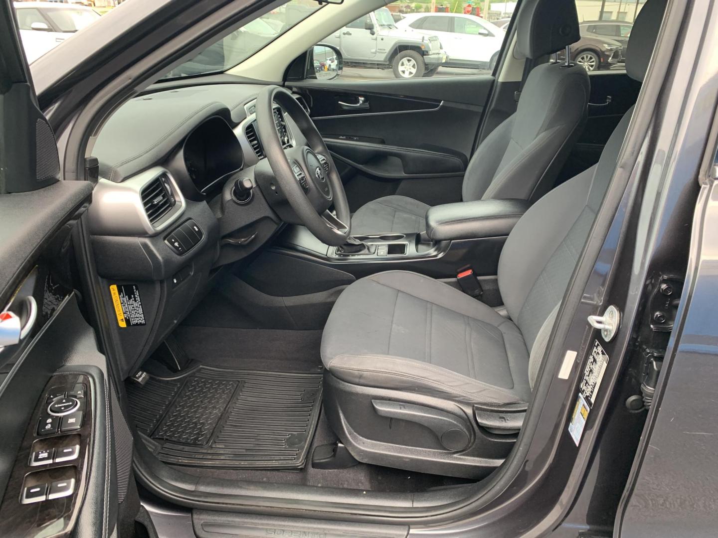 2017 GRAY /GRAY Kia Sorento L (5XYPG4A39HG) with an 2.4L L4 DOHC 16V engine, Automatic transmission, located at 506 S. Kingshighway, Cape Girardeau, MO, 63703, (573) 235-5000, 37.294991, -89.553635 - 2017 Kia Sorento L 113,xxx miles Bluetooth Cruise Cloth Seats Backup Camera Power Windows/Locks/Mirrors We have financing available and we accept trades! Fill out a credit application on our website or come by today! If you have any questions, give us a call at (573) 235-5000 or visit our - Photo#19
