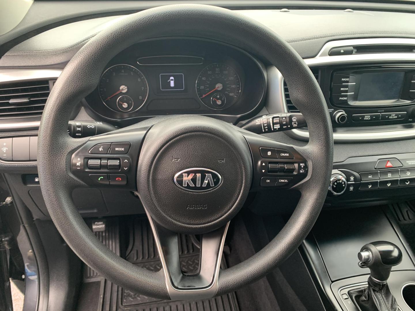 2017 GRAY /GRAY Kia Sorento L (5XYPG4A39HG) with an 2.4L L4 DOHC 16V engine, Automatic transmission, located at 506 S. Kingshighway, Cape Girardeau, MO, 63703, (573) 235-5000, 37.294991, -89.553635 - 2017 Kia Sorento L 113,xxx miles Bluetooth Cruise Cloth Seats Backup Camera Power Windows/Locks/Mirrors We have financing available and we accept trades! Fill out a credit application on our website or come by today! If you have any questions, give us a call at (573) 235-5000 or visit our - Photo#24