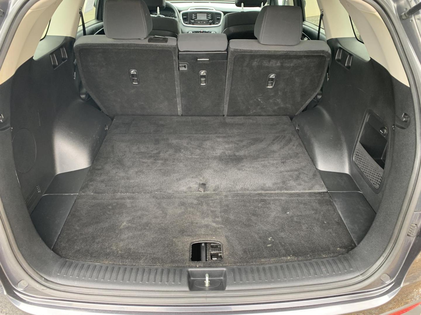 2017 GRAY /GRAY Kia Sorento L (5XYPG4A39HG) with an 2.4L L4 DOHC 16V engine, Automatic transmission, located at 506 S. Kingshighway, Cape Girardeau, MO, 63703, (573) 235-5000, 37.294991, -89.553635 - 2017 Kia Sorento L 113,xxx miles Bluetooth Cruise Cloth Seats Backup Camera Power Windows/Locks/Mirrors We have financing available and we accept trades! Fill out a credit application on our website or come by today! If you have any questions, give us a call at (573) 235-5000 or visit our - Photo#7