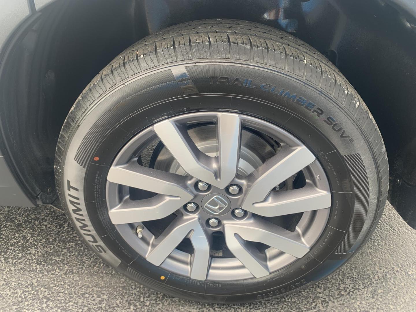 2019 SILVER /GRAY Honda Pilot EX 4WD (5FNYF6H32KB) with an 3.5L V6 SOHC 24V engine, Automatic transmission, located at 506 S. Kingshighway, Cape Girardeau, MO, 63703, (573) 235-5000, 37.294991, -89.553635 - 2019 Honda Pilot EX 4WD 104,xxx miles Adaptive Cruise Lane Warning Apple CarPlay Heated Seats Cloth Seats 3rd. Row Power Windows/Locks/Mirrors We have financing available and we accept trades! Fill out a credit application on our website or come by today! If you have any questions, give - Photo#34