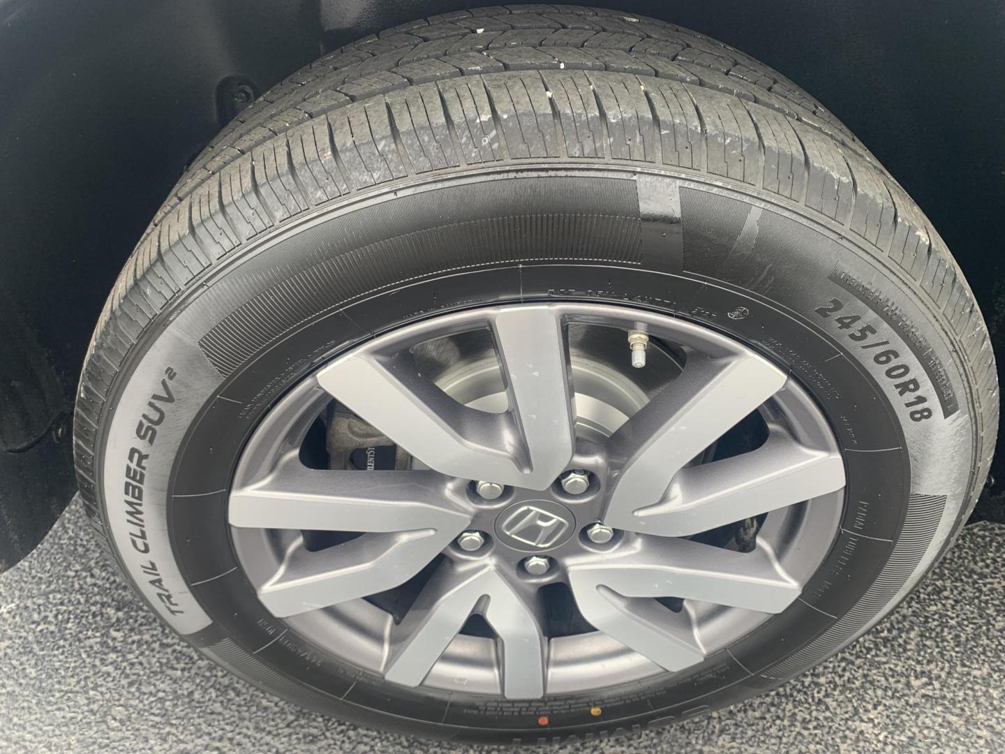 2019 SILVER /GRAY Honda Pilot EX 4WD (5FNYF6H32KB) with an 3.5L V6 SOHC 24V engine, Automatic transmission, located at 506 S. Kingshighway, Cape Girardeau, MO, 63703, (573) 235-5000, 37.294991, -89.553635 - 2019 Honda Pilot EX 4WD 104,xxx miles Adaptive Cruise Lane Warning Apple CarPlay Heated Seats Cloth Seats 3rd. Row Power Windows/Locks/Mirrors We have financing available and we accept trades! Fill out a credit application on our website or come by today! If you have any questions, give - Photo#37