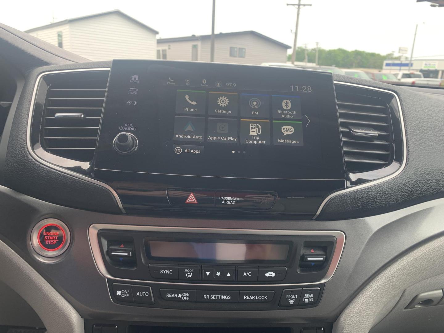 2019 SILVER /GRAY Honda Pilot EX 4WD (5FNYF6H32KB) with an 3.5L V6 SOHC 24V engine, Automatic transmission, located at 506 S. Kingshighway, Cape Girardeau, MO, 63703, (573) 235-5000, 37.294991, -89.553635 - 2019 Honda Pilot EX 4WD 104,xxx miles Adaptive Cruise Lane Warning Apple CarPlay Heated Seats Cloth Seats 3rd. Row Power Windows/Locks/Mirrors We have financing available and we accept trades! Fill out a credit application on our website or come by today! If you have any questions, give - Photo#27