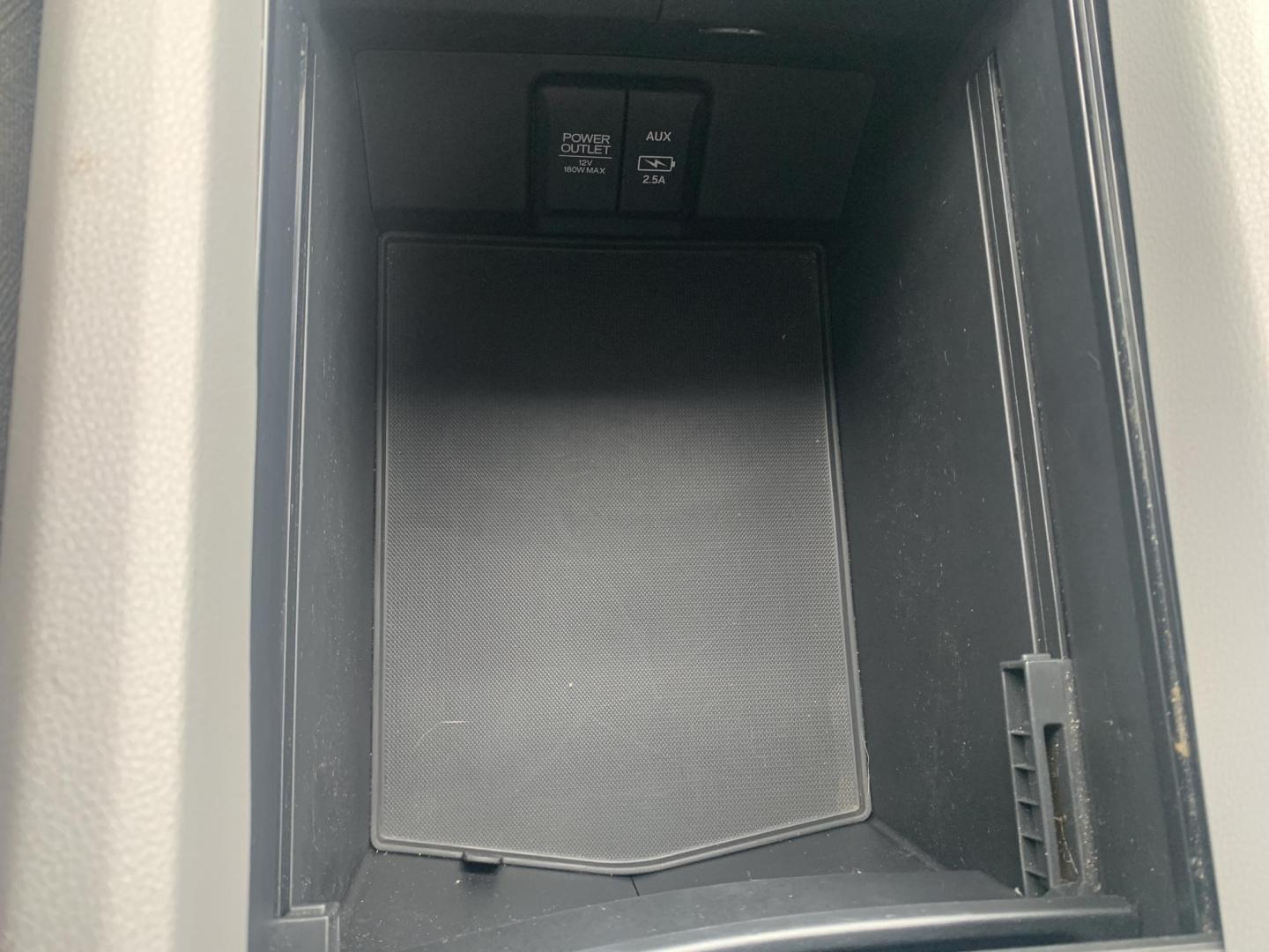 2019 SILVER /GRAY Honda Pilot EX 4WD (5FNYF6H32KB) with an 3.5L V6 SOHC 24V engine, Automatic transmission, located at 506 S. Kingshighway, Cape Girardeau, MO, 63703, (573) 235-5000, 37.294991, -89.553635 - 2019 Honda Pilot EX 4WD 104,xxx miles Adaptive Cruise Lane Warning Apple CarPlay Heated Seats Cloth Seats 3rd. Row Power Windows/Locks/Mirrors We have financing available and we accept trades! Fill out a credit application on our website or come by today! If you have any questions, give - Photo#31