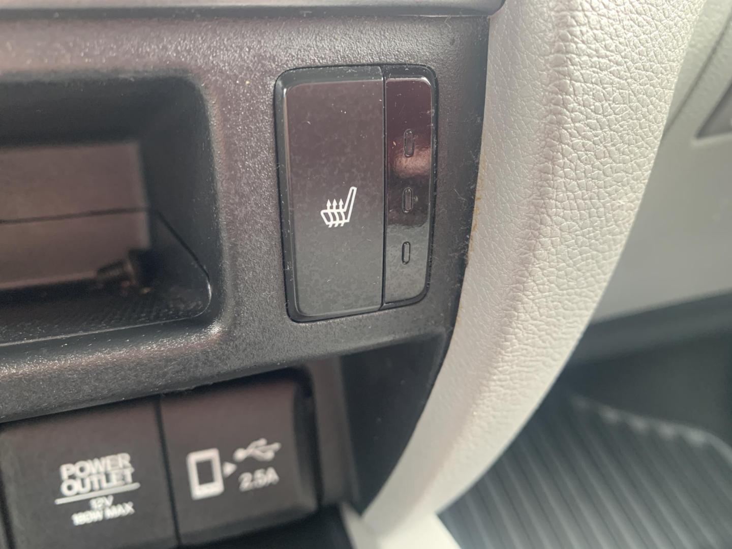 2019 SILVER /GRAY Honda Pilot EX 4WD (5FNYF6H32KB) with an 3.5L V6 SOHC 24V engine, Automatic transmission, located at 506 S. Kingshighway, Cape Girardeau, MO, 63703, (573) 235-5000, 37.294991, -89.553635 - 2019 Honda Pilot EX 4WD 104,xxx miles Adaptive Cruise Lane Warning Apple CarPlay Heated Seats Cloth Seats 3rd. Row Power Windows/Locks/Mirrors We have financing available and we accept trades! Fill out a credit application on our website or come by today! If you have any questions, give - Photo#33