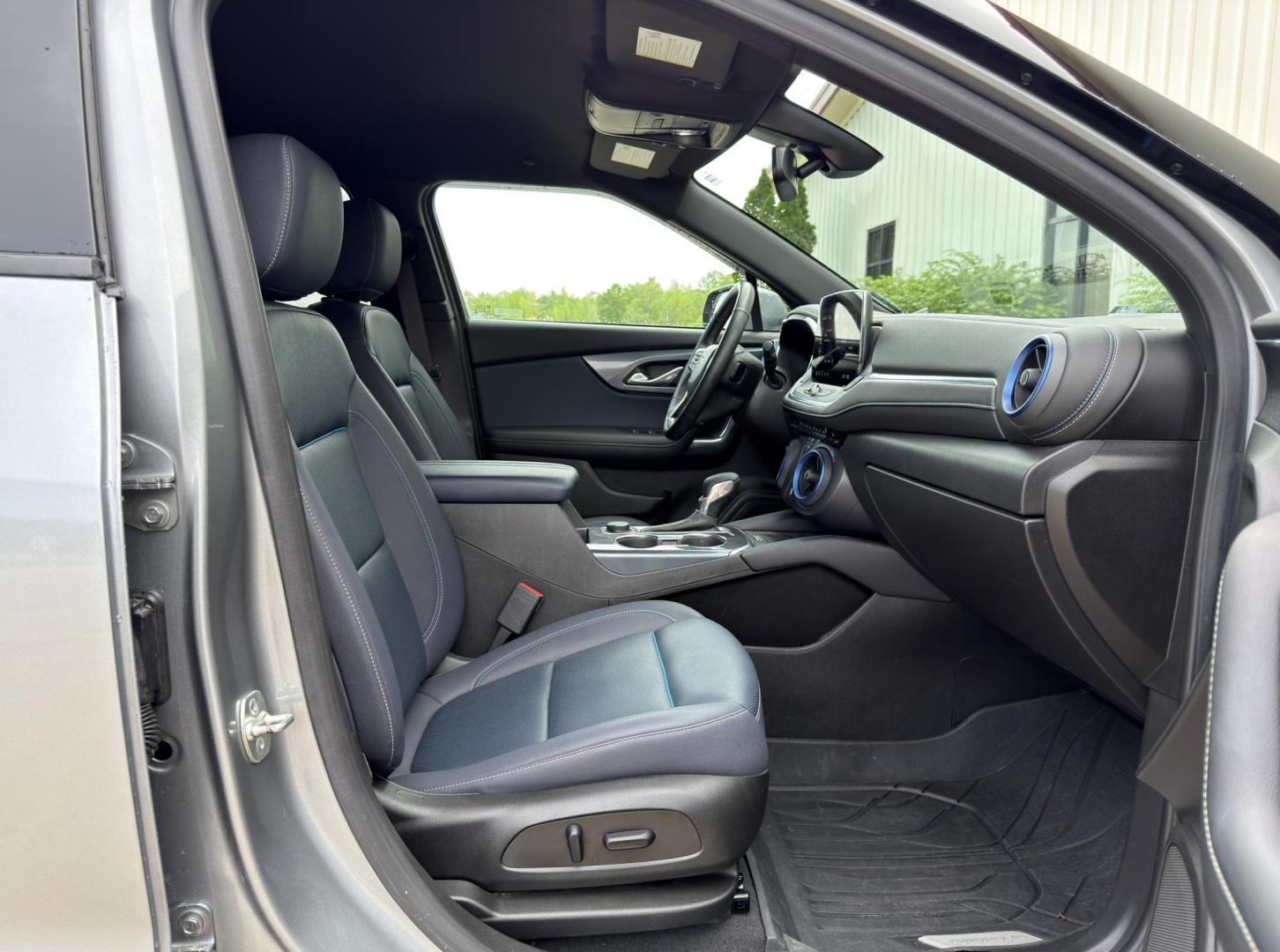 2023 GRAY /Blue Chevrolet Blazer RS (3GNKBERSXPS) with an 3.6L V6 engine, Automatic transmission, located at 2990 Old Orchard Rd., Jackson, MO, 63755, 37.354214, -89.612106 - 2023 Chevrolet Blazer RS 41xxx miles Front Wheel Drive 3.6L V6 Automatic Leather Navigation Backup Camera Power/Heated Seats Heated Steering Wheel Bluetooth Remote Start Cruise Power Windows/Locks/Mirrors We have financing available and we accept trades! Fill out a credit application o - Photo#17