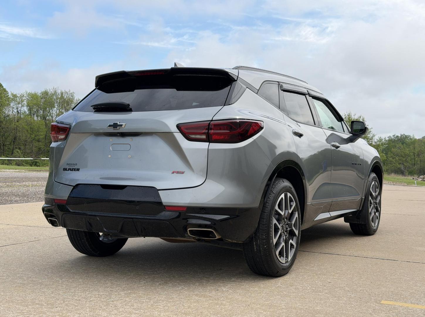 2023 GRAY /Blue Chevrolet Blazer RS (3GNKBERSXPS) with an 3.6L V6 engine, Automatic transmission, located at 2990 Old Orchard Rd., Jackson, MO, 63755, 37.354214, -89.612106 - 2023 Chevrolet Blazer RS 41xxx miles Front Wheel Drive 3.6L V6 Automatic Leather Navigation Backup Camera Power/Heated Seats Heated Steering Wheel Bluetooth Remote Start Cruise Power Windows/Locks/Mirrors We have financing available and we accept trades! Fill out a credit application o - Photo#10