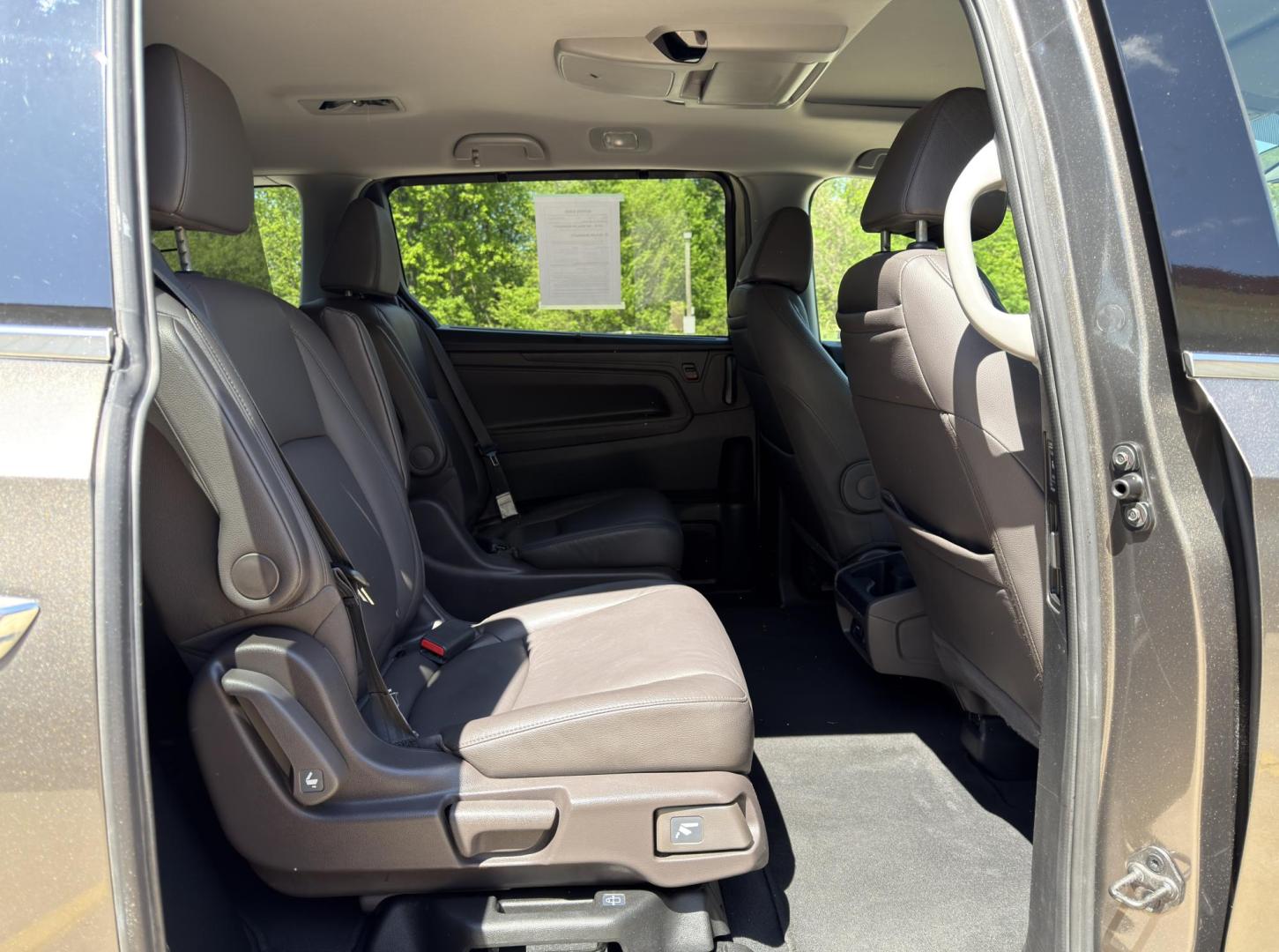 2020 BROWN /Brown Honda Odyssey Elite (5FNRL6H93LB) with an 3.5L V6 engine, Automatic transmission, located at 2990 Old Orchard Rd., Jackson, MO, 63755, 37.354214, -89.612106 - 2020 Honda Odyssey Elite 1-Owner 122xxx miles Front Wheel Drive 3.5L V6 Automatic Leather 3rd Row Rear Entertainment Navigation Power/Heated/Cooled Seats Heated Steering Wheel Backup Camera Sunroof Bluetooth Remote Start Cruise Power Windows/Locks/Mirrors We have financing availabl - Photo#20