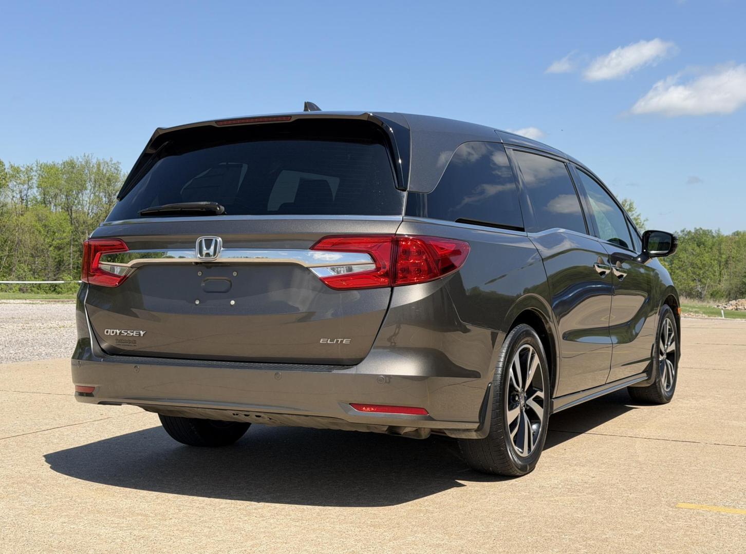 2020 BROWN /Brown Honda Odyssey Elite (5FNRL6H93LB) with an 3.5L V6 engine, Automatic transmission, located at 2990 Old Orchard Rd., Jackson, MO, 63755, 37.354214, -89.612106 - 2020 Honda Odyssey Elite 1-Owner 122xxx miles Front Wheel Drive 3.5L V6 Automatic Leather 3rd Row Rear Entertainment Navigation Power/Heated/Cooled Seats Heated Steering Wheel Backup Camera Sunroof Bluetooth Remote Start Cruise Power Windows/Locks/Mirrors We have financing availabl - Photo#12