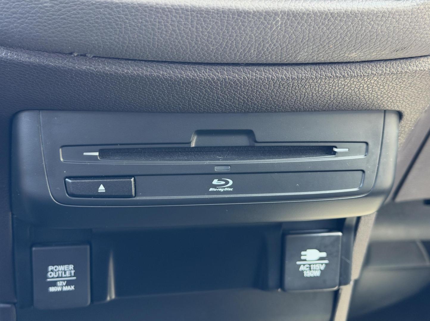 2020 BROWN /Brown Honda Odyssey Elite (5FNRL6H93LB) with an 3.5L V6 engine, Automatic transmission, located at 2990 Old Orchard Rd., Jackson, MO, 63755, 37.354214, -89.612106 - 2020 Honda Odyssey Elite 1-Owner 122xxx miles Front Wheel Drive 3.5L V6 Automatic Leather 3rd Row Rear Entertainment Navigation Power/Heated/Cooled Seats Heated Steering Wheel Backup Camera Sunroof Bluetooth Remote Start Cruise Power Windows/Locks/Mirrors We have financing availabl - Photo#30