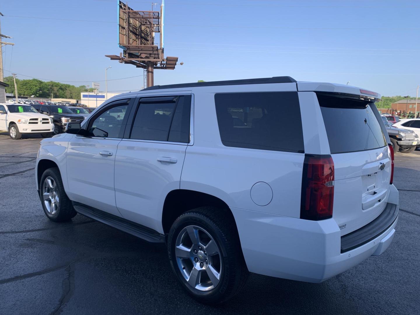 2015 WHITE /BLACK Chevrolet Tahoe LT 4WD (1GNSKBKC9FR) with an 5.3L V8 OHV 16V engine, Automatic transmission, located at 506 S. Kingshighway, Cape Girardeau, MO, 63703, (573) 235-5000, 37.294991, -89.553635 - 2015 Chevrolet Tahoe LT 4WD 129,xxx Miles 3rd. Row Leather Seats Heated Seats Power Lift gate Adaptive Cruise Bluetooth Bose Stereo Power Windows/Locks/Mirrors Remote Start 4 Wheel Drive We have financing available and we accept trades! Fill out a credit application on our website or com - Photo#5
