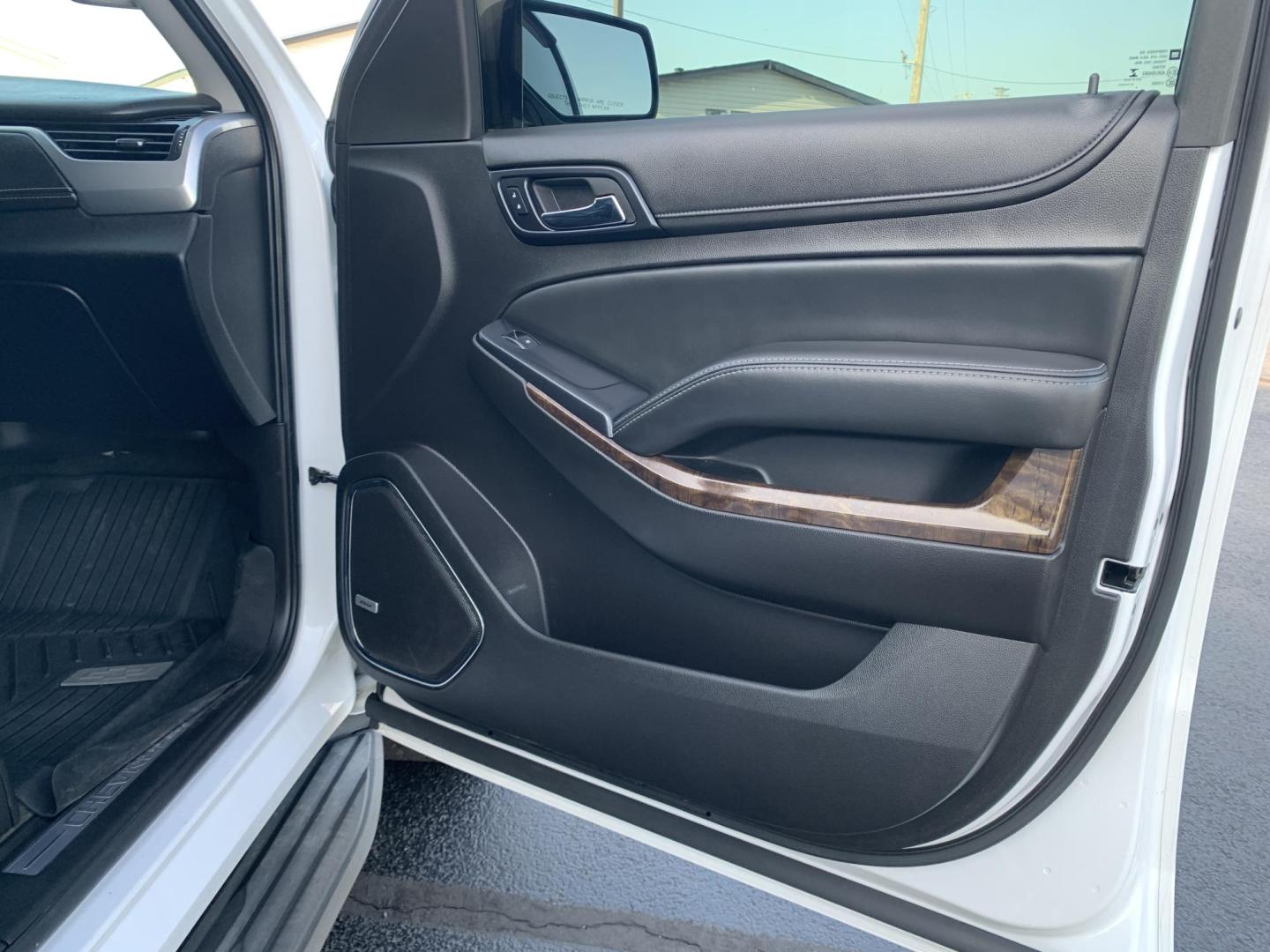 2015 WHITE /BLACK Chevrolet Tahoe LT 4WD (1GNSKBKC9FR) with an 5.3L V8 OHV 16V engine, Automatic transmission, located at 506 S. Kingshighway, Cape Girardeau, MO, 63703, (573) 235-5000, 37.294991, -89.553635 - 2015 Chevrolet Tahoe LT 4WD 129,xxx Miles 3rd. Row Leather Seats Heated Seats Power Lift gate Adaptive Cruise Bluetooth Bose Stereo Power Windows/Locks/Mirrors Remote Start 4 Wheel Drive We have financing available and we accept trades! Fill out a credit application on our website or com - Photo#11