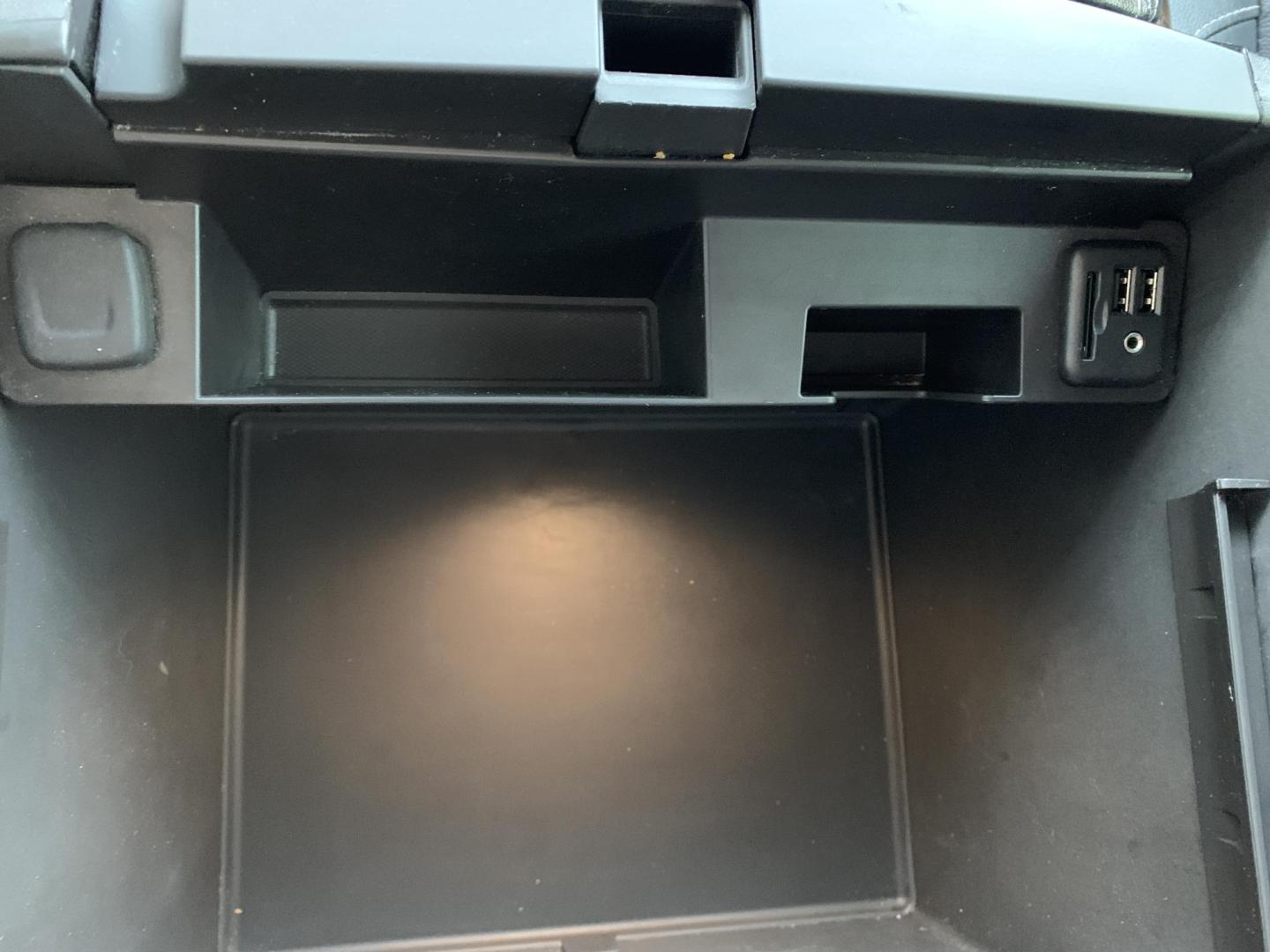 2015 WHITE /BLACK Chevrolet Tahoe LT 4WD (1GNSKBKC9FR) with an 5.3L V8 OHV 16V engine, Automatic transmission, located at 506 S. Kingshighway, Cape Girardeau, MO, 63703, (573) 235-5000, 37.294991, -89.553635 - 2015 Chevrolet Tahoe LT 4WD 129,xxx Miles 3rd. Row Leather Seats Heated Seats Power Lift gate Adaptive Cruise Bluetooth Bose Stereo Power Windows/Locks/Mirrors Remote Start 4 Wheel Drive We have financing available and we accept trades! Fill out a credit application on our website or com - Photo#34