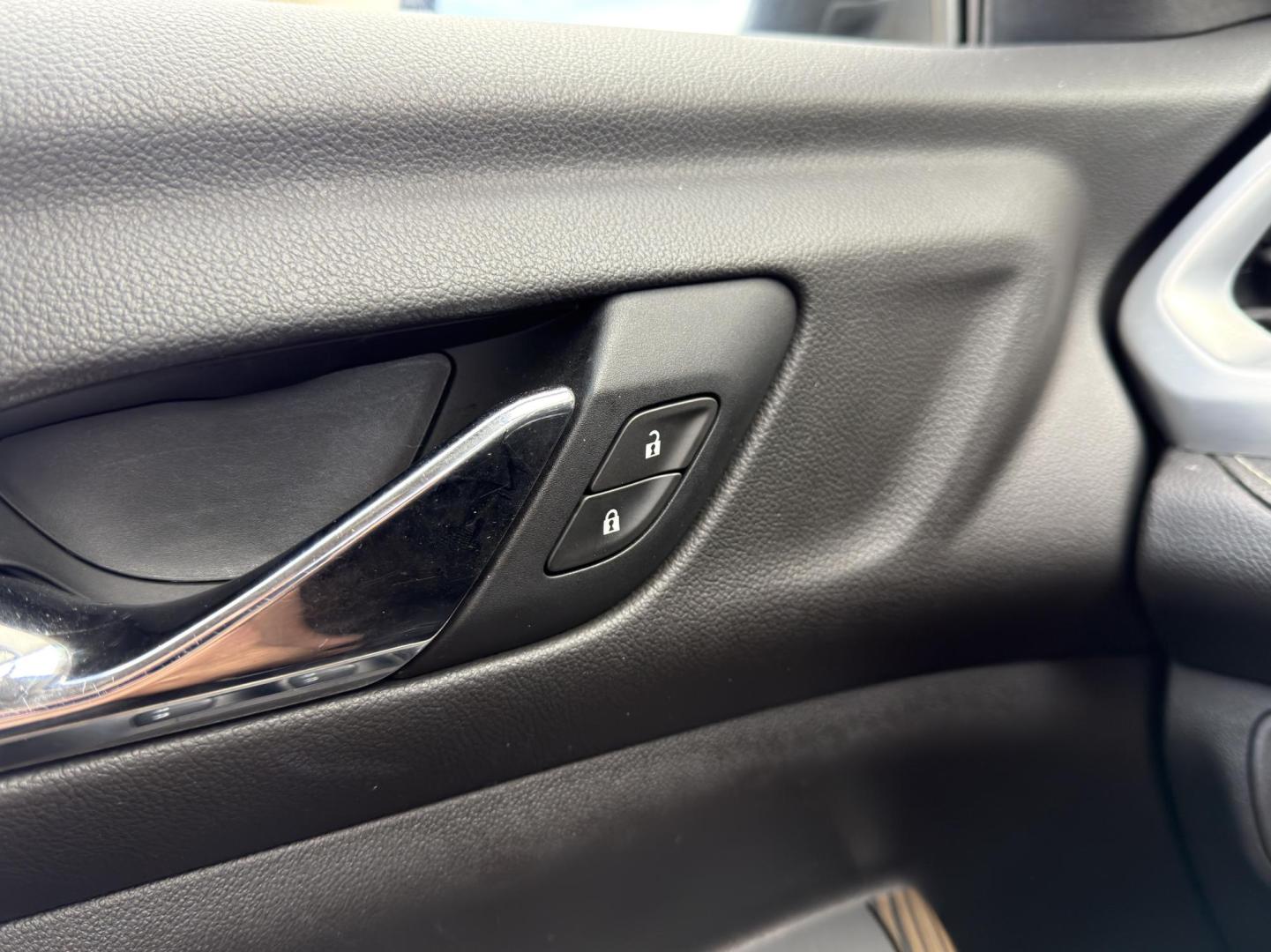 2021 BLACK /Black GMC Acadia SLE-1 FWD (1GKKNKLS1MZ) with an 3.6L V6 engine, Automatic transmission, located at 2990 Old Orchard Rd., Jackson, MO, 63755, 37.354214, -89.612106 - 2021 GMC Acadia SLE 1-Owner 150xxx miles Front Wheel Drive 3.6L V6 Automatic 3rd Row Backup Camera Power Driver Seat Heated Seats Bluetooth Remote Start Cruise Power Windows/Locks/Mirrors We have financing available and we accept trades! Fill out a credit application on our website or - Photo#34