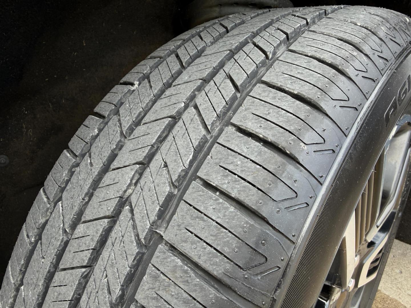 2021 BLACK /Black GMC Acadia SLE-1 FWD (1GKKNKLS1MZ) with an 3.6L V6 engine, Automatic transmission, located at 2990 Old Orchard Rd., Jackson, MO, 63755, 37.354214, -89.612106 - 2021 GMC Acadia SLE 1-Owner 150xxx miles Front Wheel Drive 3.6L V6 Automatic 3rd Row Backup Camera Power Driver Seat Heated Seats Bluetooth Remote Start Cruise Power Windows/Locks/Mirrors We have financing available and we accept trades! Fill out a credit application on our website or - Photo#41