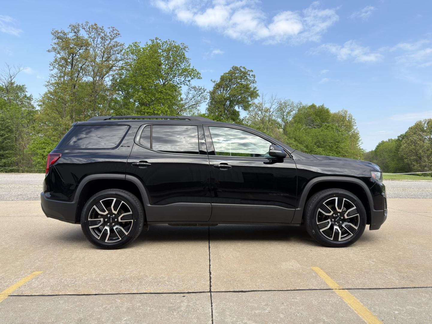 2021 BLACK /Black GMC Acadia SLE-1 FWD (1GKKNKLS1MZ) with an 3.6L V6 engine, Automatic transmission, located at 2990 Old Orchard Rd., Jackson, MO, 63755, 37.354214, -89.612106 - 2021 GMC Acadia SLE 1-Owner 150xxx miles Front Wheel Drive 3.6L V6 Automatic 3rd Row Backup Camera Power Driver Seat Heated Seats Bluetooth Remote Start Cruise Power Windows/Locks/Mirrors We have financing available and we accept trades! Fill out a credit application on our website or - Photo#8