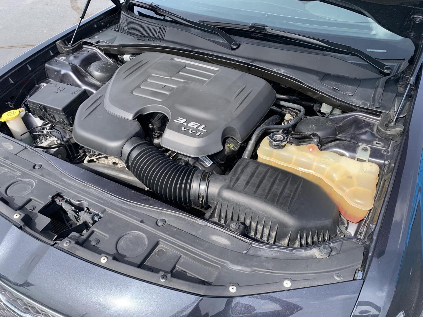 2016 BLUE /TAN Chrysler 300 C AWD (2C3CCAKGXGH) with an 3.6L V6 SOHC 24V engine, Automatic transmission, located at 506 S. Kingshighway, Cape Girardeau, MO, 63703, (573) 235-5000, 37.294991, -89.553635 - 2016 Chrysler 300 C AWD 178,xxx miles Heated Steering Wheel Heated Seats All Wheel Drive Power Seats Sunroof Bluetooth Cruise Power Windows/Locks/Mirrors Remote Start We have financing available and we accept trades! Fill out a credit application on our website or come by today! If you - Photo#2