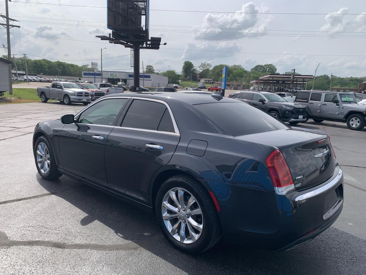 2016 BLUE /TAN Chrysler 300 C AWD (2C3CCAKGXGH) with an 3.6L V6 SOHC 24V engine, Automatic transmission, located at 506 S. Kingshighway, Cape Girardeau, MO, 63703, (573) 235-5000, 37.294991, -89.553635 - 2016 Chrysler 300 C AWD 178,xxx miles Heated Steering Wheel Heated Seats All Wheel Drive Power Seats Sunroof Bluetooth Cruise Power Windows/Locks/Mirrors Remote Start We have financing available and we accept trades! Fill out a credit application on our website or come by today! If you - Photo#5