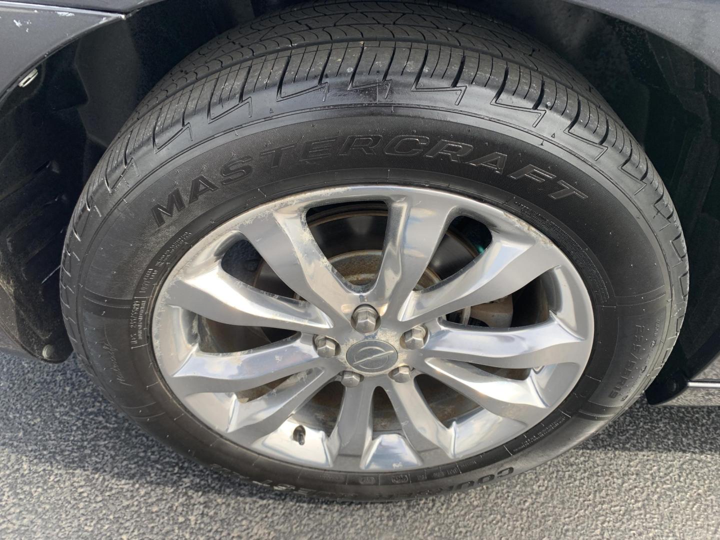 2016 BLUE /TAN Chrysler 300 C AWD (2C3CCAKGXGH) with an 3.6L V6 SOHC 24V engine, Automatic transmission, located at 506 S. Kingshighway, Cape Girardeau, MO, 63703, (573) 235-5000, 37.294991, -89.553635 - 2016 Chrysler 300 C AWD 178,xxx miles Heated Steering Wheel Heated Seats All Wheel Drive Power Seats Sunroof Bluetooth Cruise Power Windows/Locks/Mirrors Remote Start We have financing available and we accept trades! Fill out a credit application on our website or come by today! If you - Photo#37