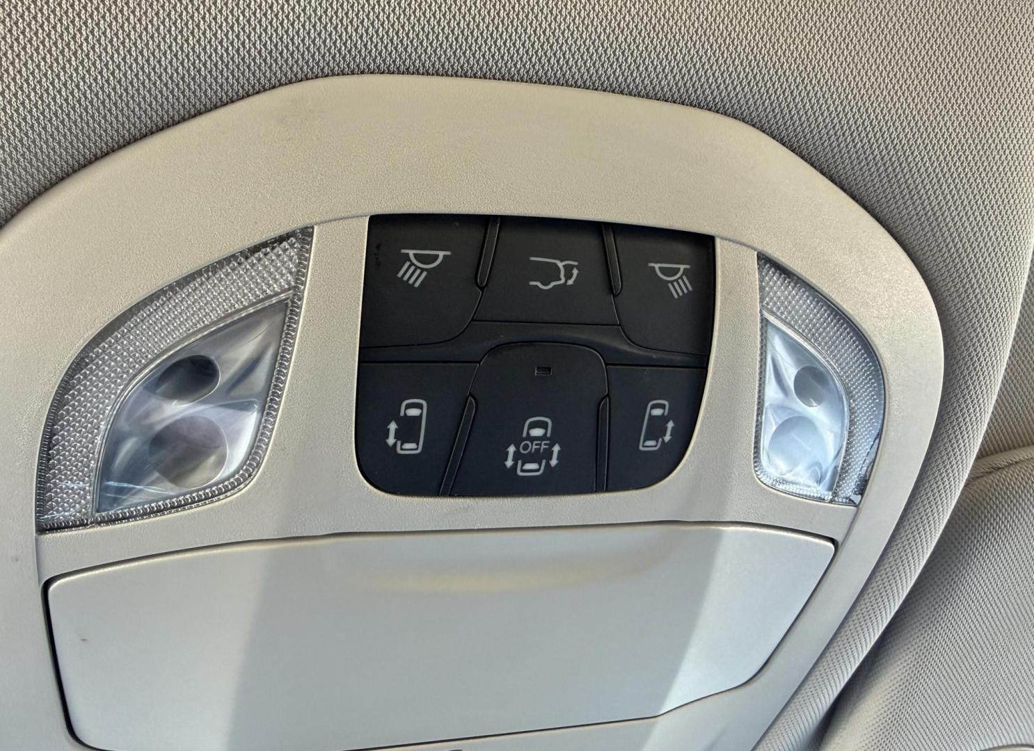 2020 BLACK /Black Chrysler Pacifica Touring-L (2C4RC1BG9LR) with an 3.6L V6 engine, Automatic transmission, located at 2990 Old Orchard Rd., Jackson, MO, 63755, 37.354214, -89.612106 - 2020 Chrysler Pacifica Touring-L 90xxx miles Front Wheel Drive 3.6L V6 Automatic Leather 3rd Row Stow 'N Go Backup Camera Power Driver Seat Heated Seats Heated Steering Wheel Bluetooth Remote Start Cruise Power Windows/Locks/Mirrors We have financing available and we accept trades! F - Photo#37