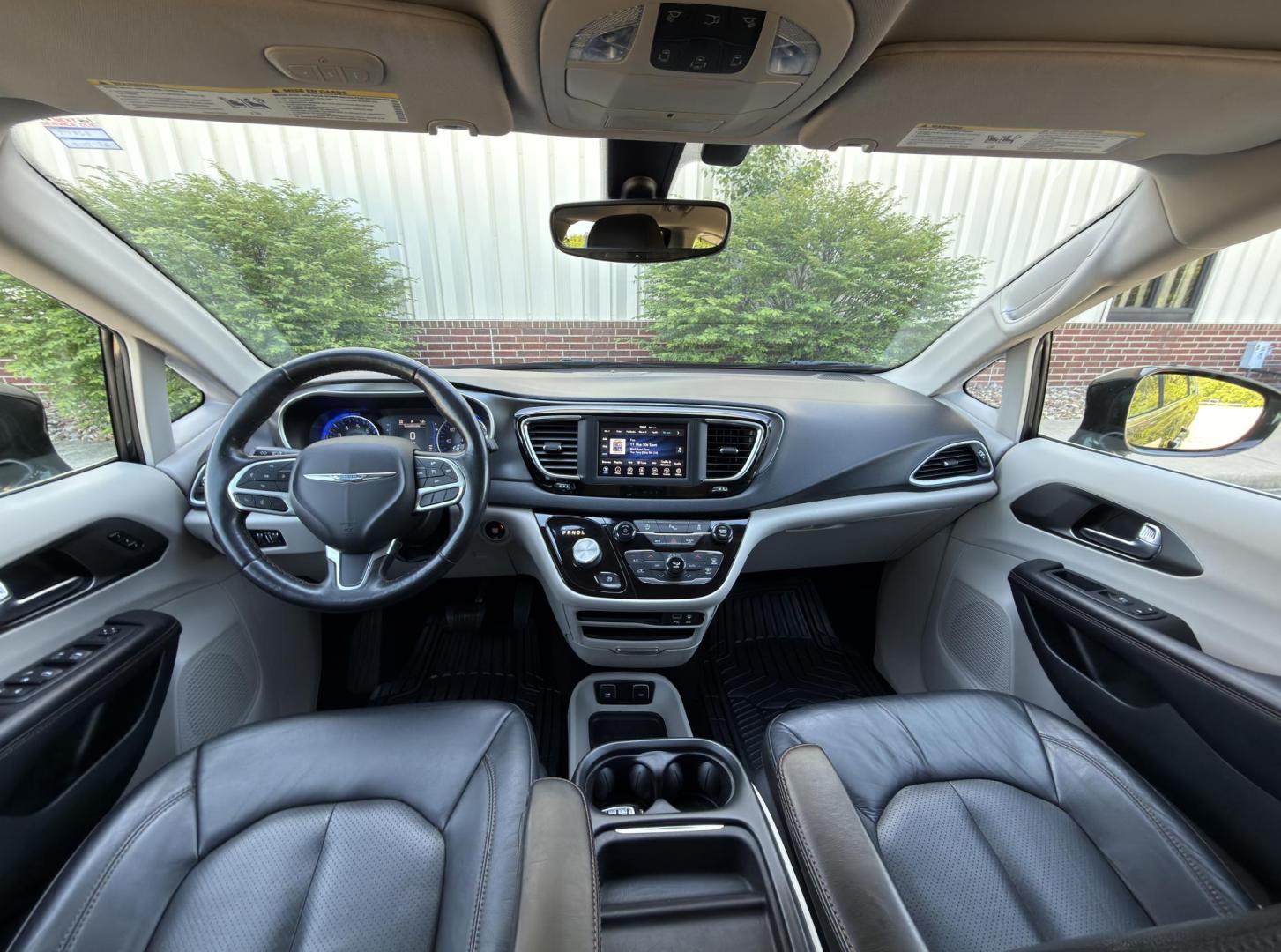 2020 BLACK /Black Chrysler Pacifica Touring-L (2C4RC1BG9LR) with an 3.6L V6 engine, Automatic transmission, located at 2990 Old Orchard Rd., Jackson, MO, 63755, 37.354214, -89.612106 - 2020 Chrysler Pacifica Touring-L 90xxx miles Front Wheel Drive 3.6L V6 Automatic Leather 3rd Row Stow 'N Go Backup Camera Power Driver Seat Heated Seats Heated Steering Wheel Bluetooth Remote Start Cruise Power Windows/Locks/Mirrors We have financing available and we accept trades! F - Photo#24