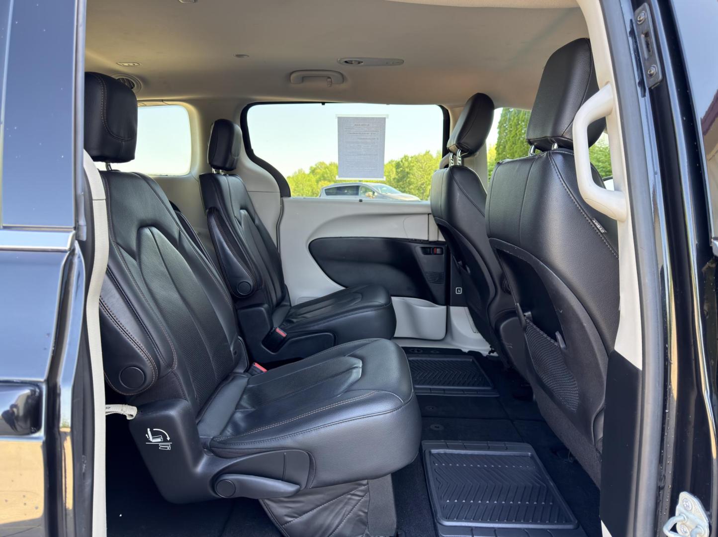 2020 BLACK /Black Chrysler Pacifica Touring-L (2C4RC1BG9LR) with an 3.6L V6 engine, Automatic transmission, located at 2990 Old Orchard Rd., Jackson, MO, 63755, 37.354214, -89.612106 - 2020 Chrysler Pacifica Touring-L 90xxx miles Front Wheel Drive 3.6L V6 Automatic Leather 3rd Row Stow 'N Go Backup Camera Power Driver Seat Heated Seats Heated Steering Wheel Bluetooth Remote Start Cruise Power Windows/Locks/Mirrors We have financing available and we accept trades! F - Photo#19