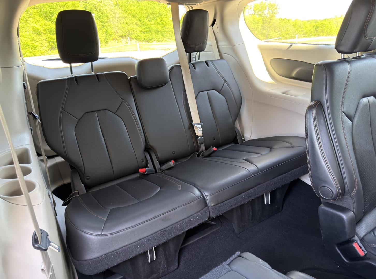 2020 BLACK /Black Chrysler Pacifica Touring-L (2C4RC1BG9LR) with an 3.6L V6 engine, Automatic transmission, located at 2990 Old Orchard Rd., Jackson, MO, 63755, 37.354214, -89.612106 - 2020 Chrysler Pacifica Touring-L 90xxx miles Front Wheel Drive 3.6L V6 Automatic Leather 3rd Row Stow 'N Go Backup Camera Power Driver Seat Heated Seats Heated Steering Wheel Bluetooth Remote Start Cruise Power Windows/Locks/Mirrors We have financing available and we accept trades! F - Photo#20