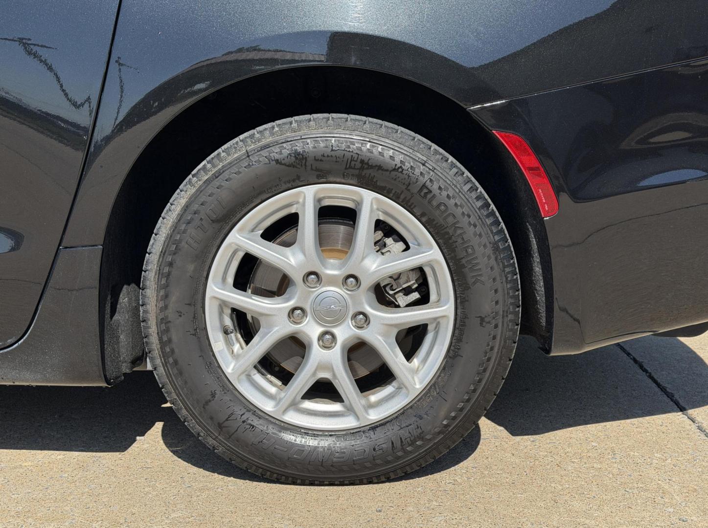 2020 BLACK /Black Chrysler Pacifica Touring-L (2C4RC1BG9LR) with an 3.6L V6 engine, Automatic transmission, located at 2990 Old Orchard Rd., Jackson, MO, 63755, 37.354214, -89.612106 - 2020 Chrysler Pacifica Touring-L 90xxx miles Front Wheel Drive 3.6L V6 Automatic Leather 3rd Row Stow 'N Go Backup Camera Power Driver Seat Heated Seats Heated Steering Wheel Bluetooth Remote Start Cruise Power Windows/Locks/Mirrors We have financing available and we accept trades! F - Photo#45