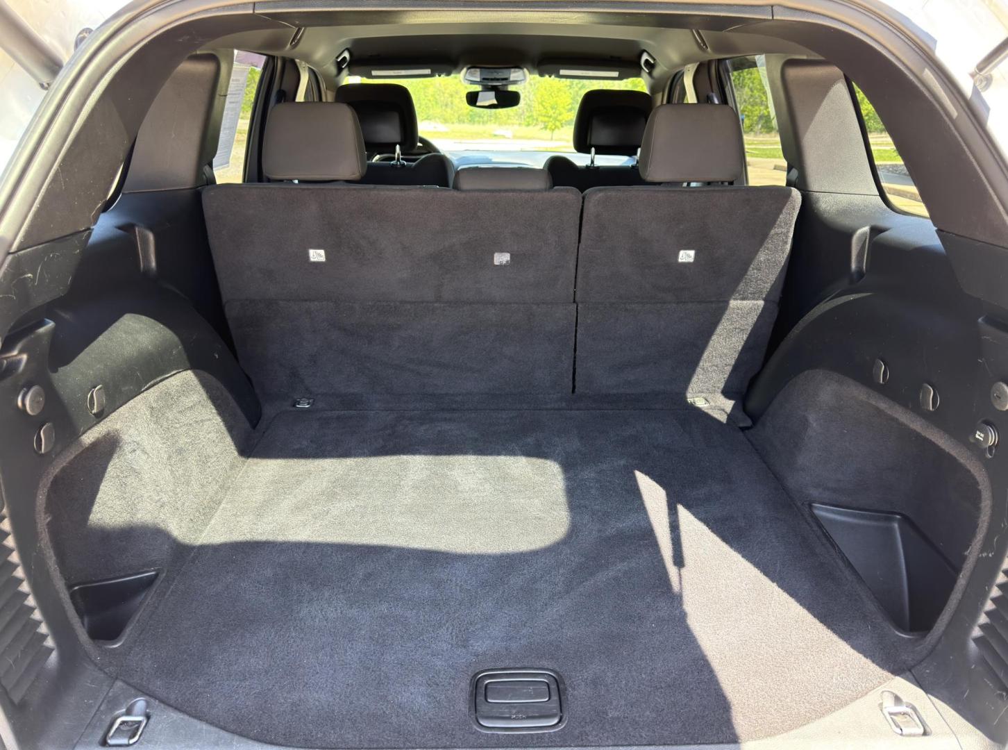 2017 WHITE /Black Jeep Grand Cherokee Laredo 4WD (1C4RJFAG5HC) with an 3.6L V6 engine, Automatic transmission, located at 2990 Old Orchard Rd., Jackson, MO, 63755, 37.354214, -89.612106 - 2017 Jeep Grand Cherokee Laredo 148xxx miles 4 Wheel Drive 3.6L V6 Automatic Navigation Backup Camera Power Driver Seat Heated Seats Heated Steering Wheel Bluetooth Remote Start Cruise Power Windows/Locks/Mirrors We have financing available and we accept trades! Fill out a credit appli - Photo#21