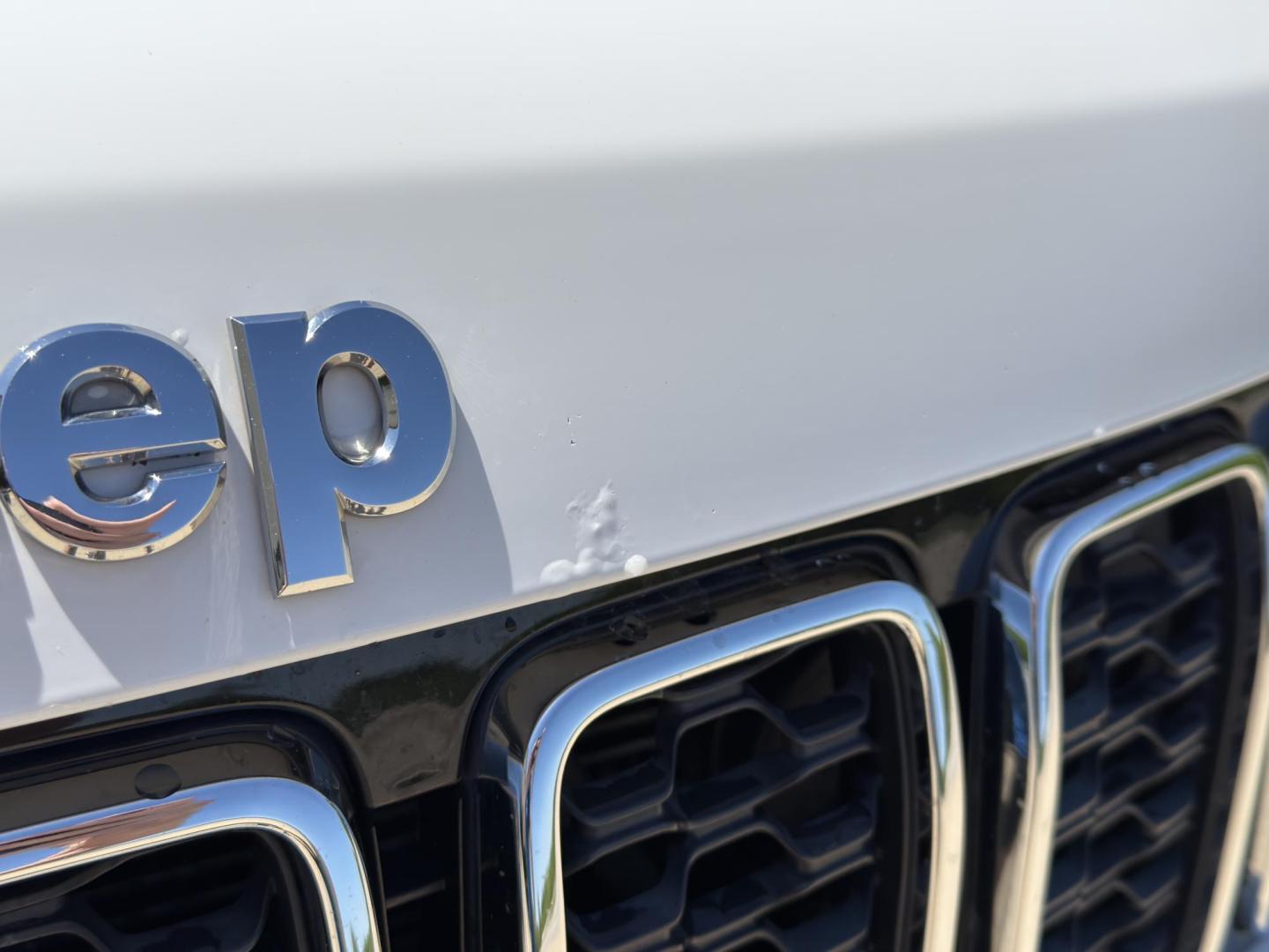 2017 WHITE /Black Jeep Grand Cherokee Laredo 4WD (1C4RJFAG5HC) with an 3.6L V6 engine, Automatic transmission, located at 2990 Old Orchard Rd., Jackson, MO, 63755, 37.354214, -89.612106 - 2017 Jeep Grand Cherokee Laredo 148xxx miles 4 Wheel Drive 3.6L V6 Automatic Navigation Backup Camera Power Driver Seat Heated Seats Heated Steering Wheel Bluetooth Remote Start Cruise Power Windows/Locks/Mirrors We have financing available and we accept trades! Fill out a credit appli - Photo#43