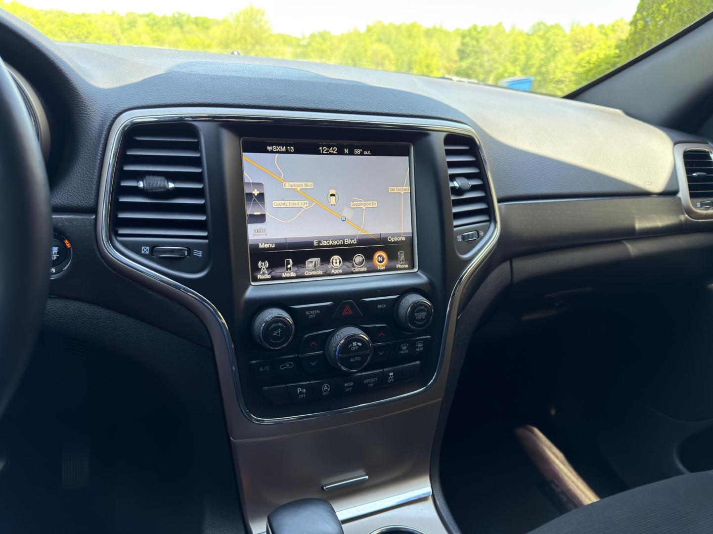 2017 WHITE /Black Jeep Grand Cherokee Laredo 4WD (1C4RJFAG5HC) with an 3.6L V6 engine, Automatic transmission, located at 2990 Old Orchard Rd., Jackson, MO, 63755, 37.354214, -89.612106 - 2017 Jeep Grand Cherokee Laredo 148xxx miles 4 Wheel Drive 3.6L V6 Automatic Navigation Backup Camera Power Driver Seat Heated Seats Heated Steering Wheel Bluetooth Remote Start Cruise Power Windows/Locks/Mirrors We have financing available and we accept trades! Fill out a credit appli - Photo#29
