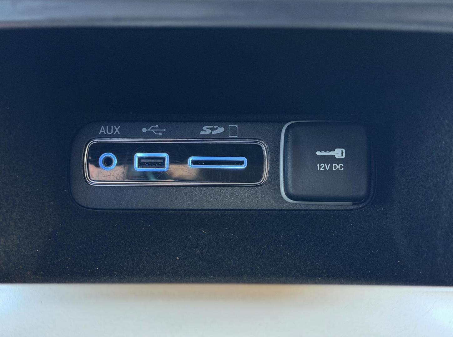 2017 WHITE /Black Jeep Grand Cherokee Laredo 4WD (1C4RJFAG5HC) with an 3.6L V6 engine, Automatic transmission, located at 2990 Old Orchard Rd., Jackson, MO, 63755, 37.354214, -89.612106 - 2017 Jeep Grand Cherokee Laredo 148xxx miles 4 Wheel Drive 3.6L V6 Automatic Navigation Backup Camera Power Driver Seat Heated Seats Heated Steering Wheel Bluetooth Remote Start Cruise Power Windows/Locks/Mirrors We have financing available and we accept trades! Fill out a credit appli - Photo#31