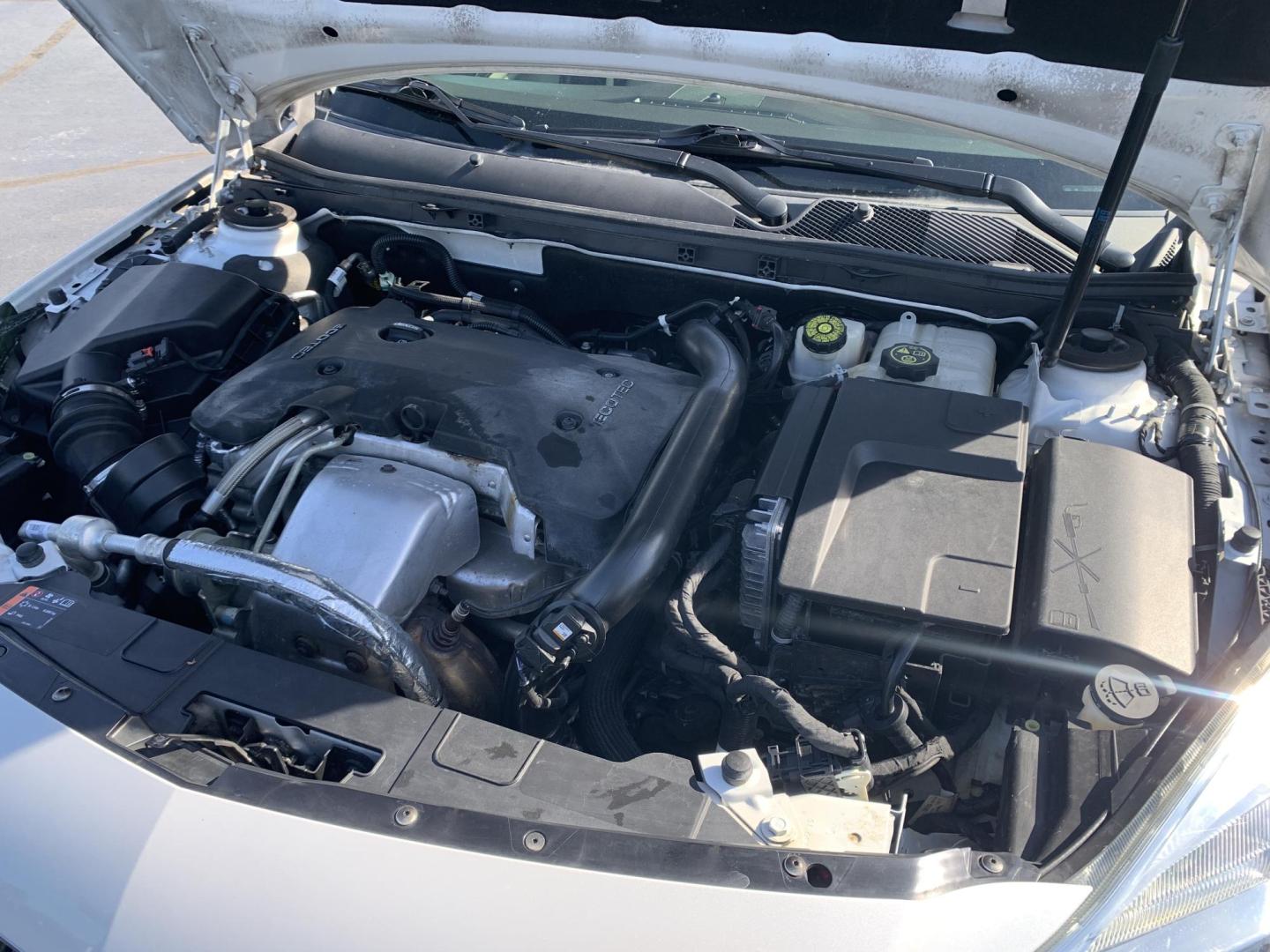 2016 WHITE /TAN Buick Regal Turbo FWD (2G4GK5EXXG9) with an 2.0L L4 DOHC 16V TURBO engine, Automatic transmission, located at 506 S. Kingshighway, Cape Girardeau, MO, 63703, (573) 235-5000, 37.294991, -89.553635 - 2016 Buick Regal Turbo FWD 100,xxx miles One Owner Heated Leather Seats Sunroof Cruise Bluetooth Remote Start Backup Camera Front wheel drive We have financing available and we accept trades! Fill out a credit application on our website or come by today! If you have any questions, give - Photo#2