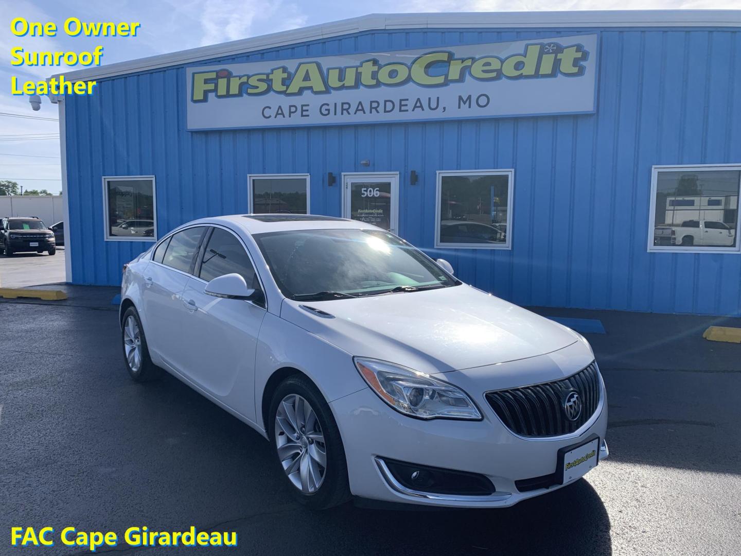 2016 WHITE /TAN Buick Regal Turbo FWD (2G4GK5EXXG9) with an 2.0L L4 DOHC 16V TURBO engine, Automatic transmission, located at 506 S. Kingshighway, Cape Girardeau, MO, 63703, (573) 235-5000, 37.294991, -89.553635 - 2016 Buick Regal Turbo FWD 100,xxx miles One Owner Heated Leather Seats Sunroof Cruise Bluetooth Remote Start Backup Camera Front wheel drive We have financing available and we accept trades! Fill out a credit application on our website or come by today! If you have any questions, give - Photo#0