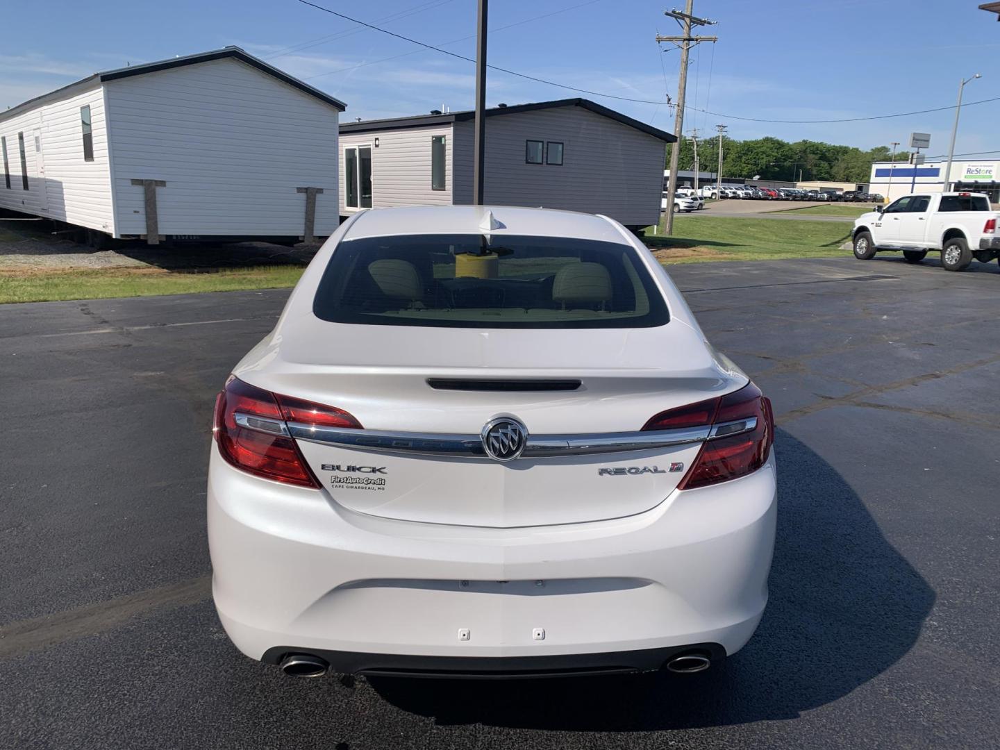 2016 WHITE /TAN Buick Regal Turbo FWD (2G4GK5EXXG9) with an 2.0L L4 DOHC 16V TURBO engine, Automatic transmission, located at 506 S. Kingshighway, Cape Girardeau, MO, 63703, (573) 235-5000, 37.294991, -89.553635 - 2016 Buick Regal Turbo FWD 100,xxx miles One Owner Heated Leather Seats Sunroof Cruise Bluetooth Remote Start Backup Camera Front wheel drive We have financing available and we accept trades! Fill out a credit application on our website or come by today! If you have any questions, give - Photo#6