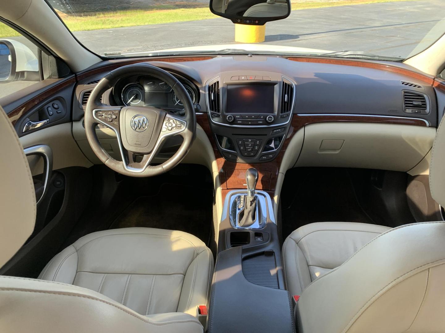 2016 WHITE /TAN Buick Regal Turbo FWD (2G4GK5EXXG9) with an 2.0L L4 DOHC 16V TURBO engine, Automatic transmission, located at 506 S. Kingshighway, Cape Girardeau, MO, 63703, (573) 235-5000, 37.294991, -89.553635 - 2016 Buick Regal Turbo FWD 100,xxx miles One Owner Heated Leather Seats Sunroof Cruise Bluetooth Remote Start Backup Camera Front wheel drive We have financing available and we accept trades! Fill out a credit application on our website or come by today! If you have any questions, give - Photo#14