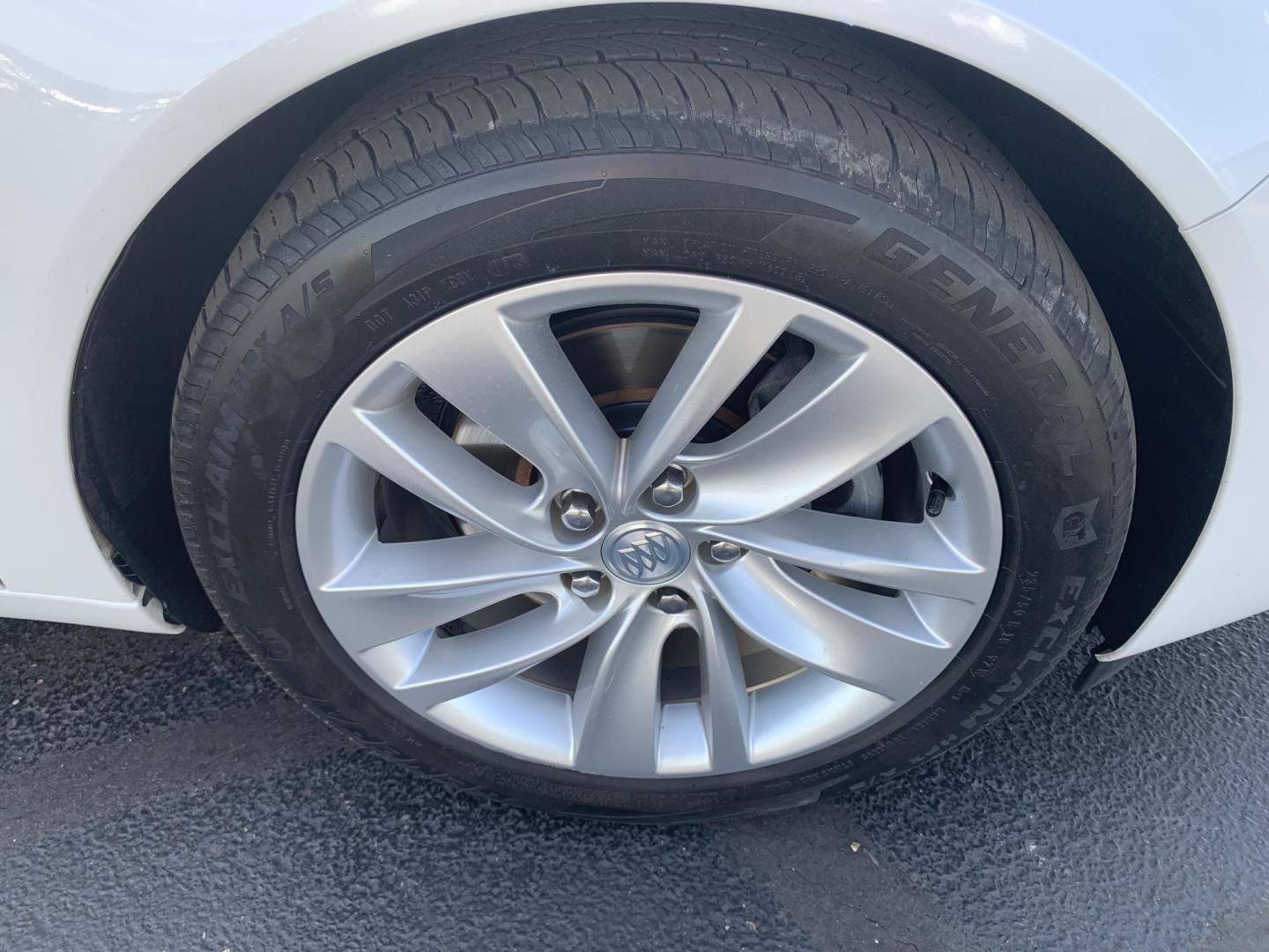 2016 WHITE /TAN Buick Regal Turbo FWD (2G4GK5EXXG9) with an 2.0L L4 DOHC 16V TURBO engine, Automatic transmission, located at 506 S. Kingshighway, Cape Girardeau, MO, 63703, (573) 235-5000, 37.294991, -89.553635 - 2016 Buick Regal Turbo FWD 100,xxx miles One Owner Heated Leather Seats Sunroof Cruise Bluetooth Remote Start Backup Camera Front wheel drive We have financing available and we accept trades! Fill out a credit application on our website or come by today! If you have any questions, give - Photo#34