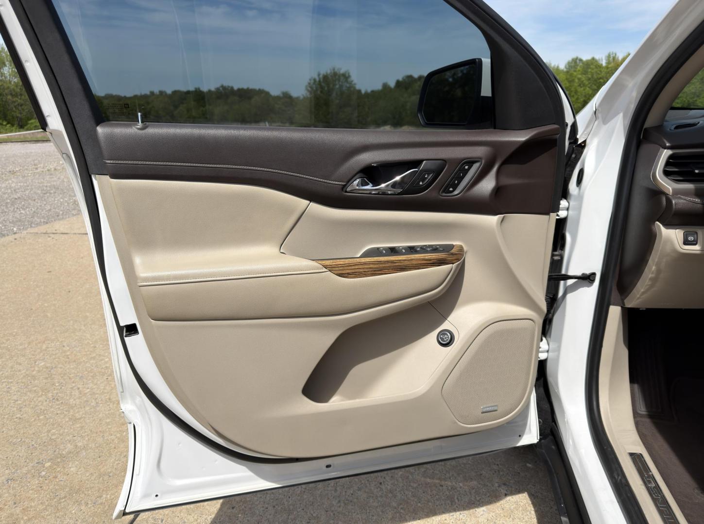 2019 WHITE /Tan GMC Acadia Denali AWD (1GKKNXLSXKZ) with an 3.6L V6 engine, Automatic transmission, located at 2990 Old Orchard Rd., Jackson, MO, 63755, 37.354214, -89.612106 - 2019 GMC Acadia Denali 116xxx miles All Whee Drive 3.6L V6 Automatic Leather 3rd Row Rear Entertainment Navigation Power/Heated/Cooled Seats Heated Rear Seats Heated Steering Wheel Backup Camera Sunroof Bluetooth Remote Start Cruise Power Windows/Locks/Mirrors We have financing ava - Photo#19