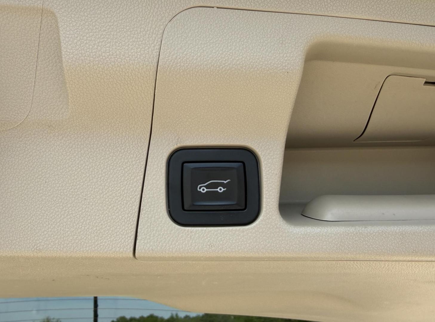 2019 WHITE /Tan GMC Acadia Denali AWD (1GKKNXLSXKZ) with an 3.6L V6 engine, Automatic transmission, located at 2990 Old Orchard Rd., Jackson, MO, 63755, 37.354214, -89.612106 - 2019 GMC Acadia Denali 116xxx miles All Whee Drive 3.6L V6 Automatic Leather 3rd Row Rear Entertainment Navigation Power/Heated/Cooled Seats Heated Rear Seats Heated Steering Wheel Backup Camera Sunroof Bluetooth Remote Start Cruise Power Windows/Locks/Mirrors We have financing ava - Photo#28